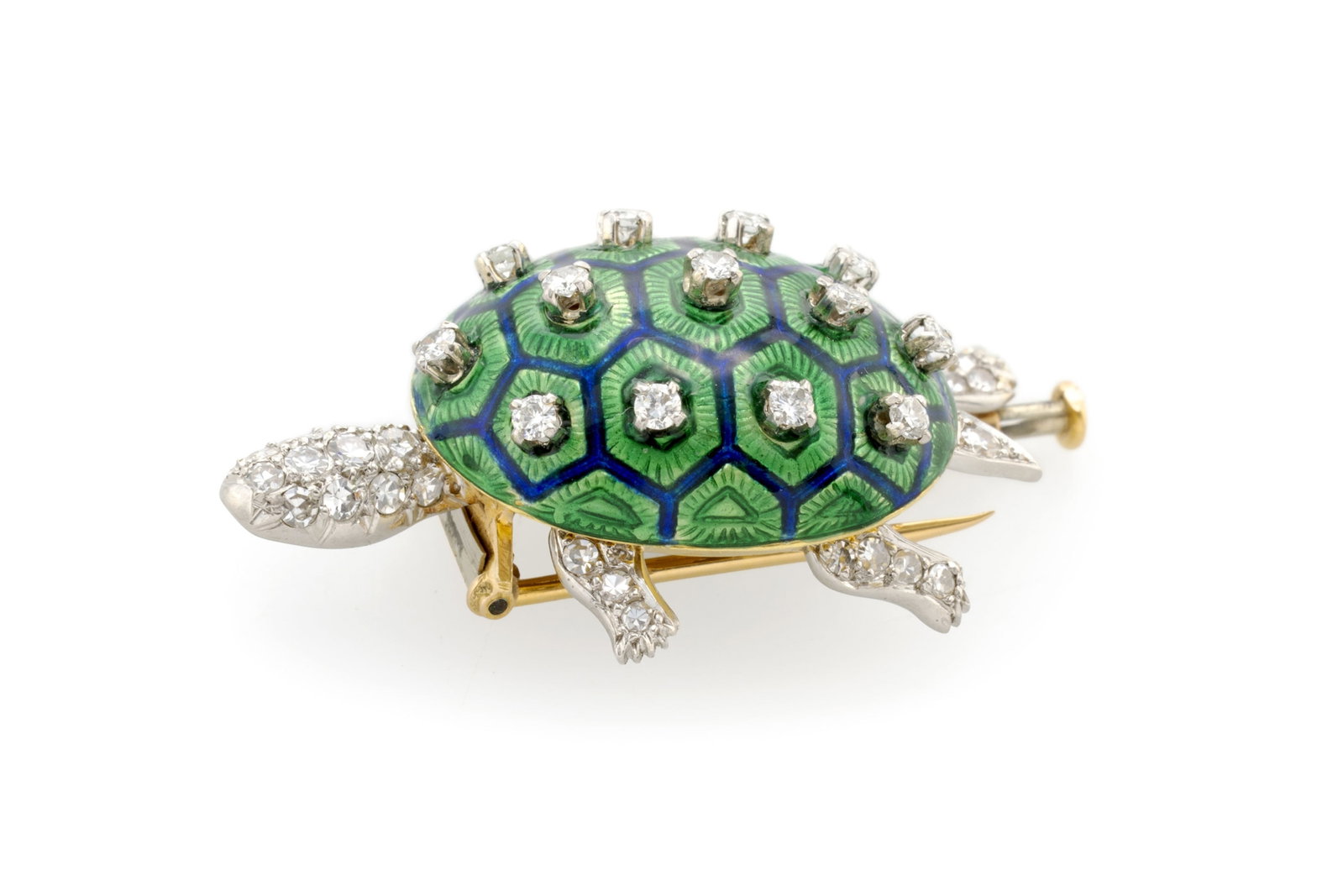 Boucheron, broche tortue années 1950-60 or 750 et platine ornée d'émail vert et bleu  - 2