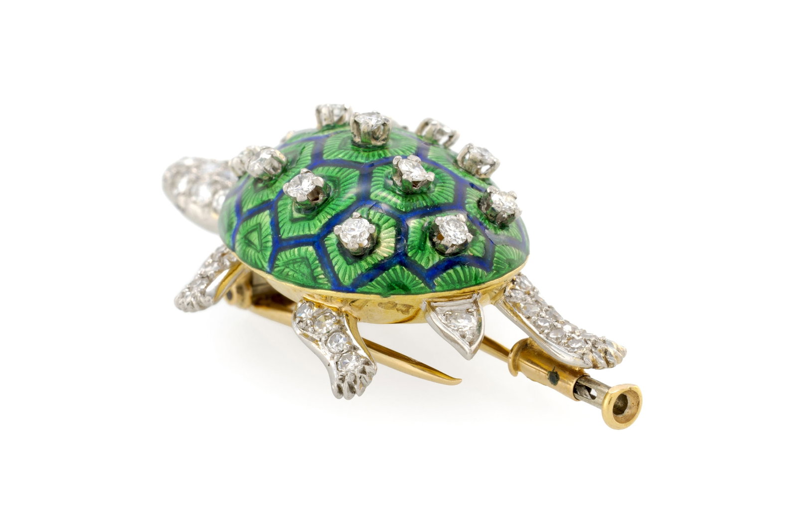 Boucheron, broche tortue années 1950-60 or 750 et platine ornée d'émail vert et bleu  - 5