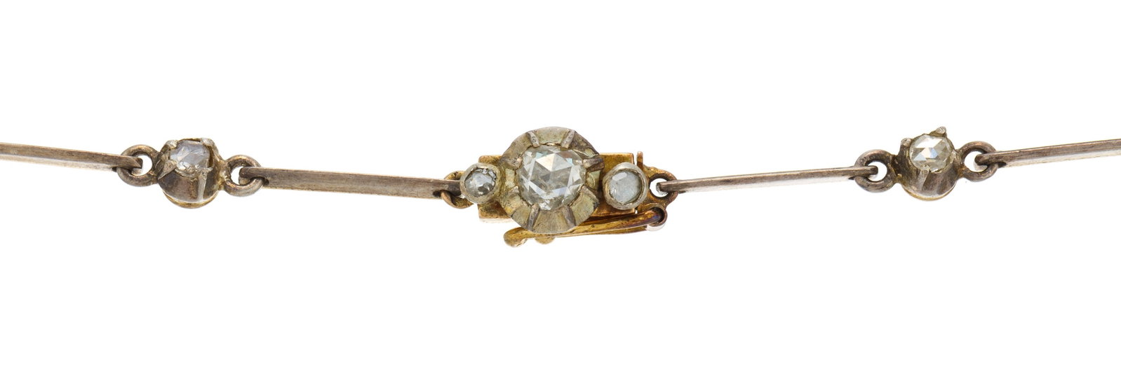 Collier de style XIXe s., or 750 et argent orné de diamants facettés reliés par des f - 2