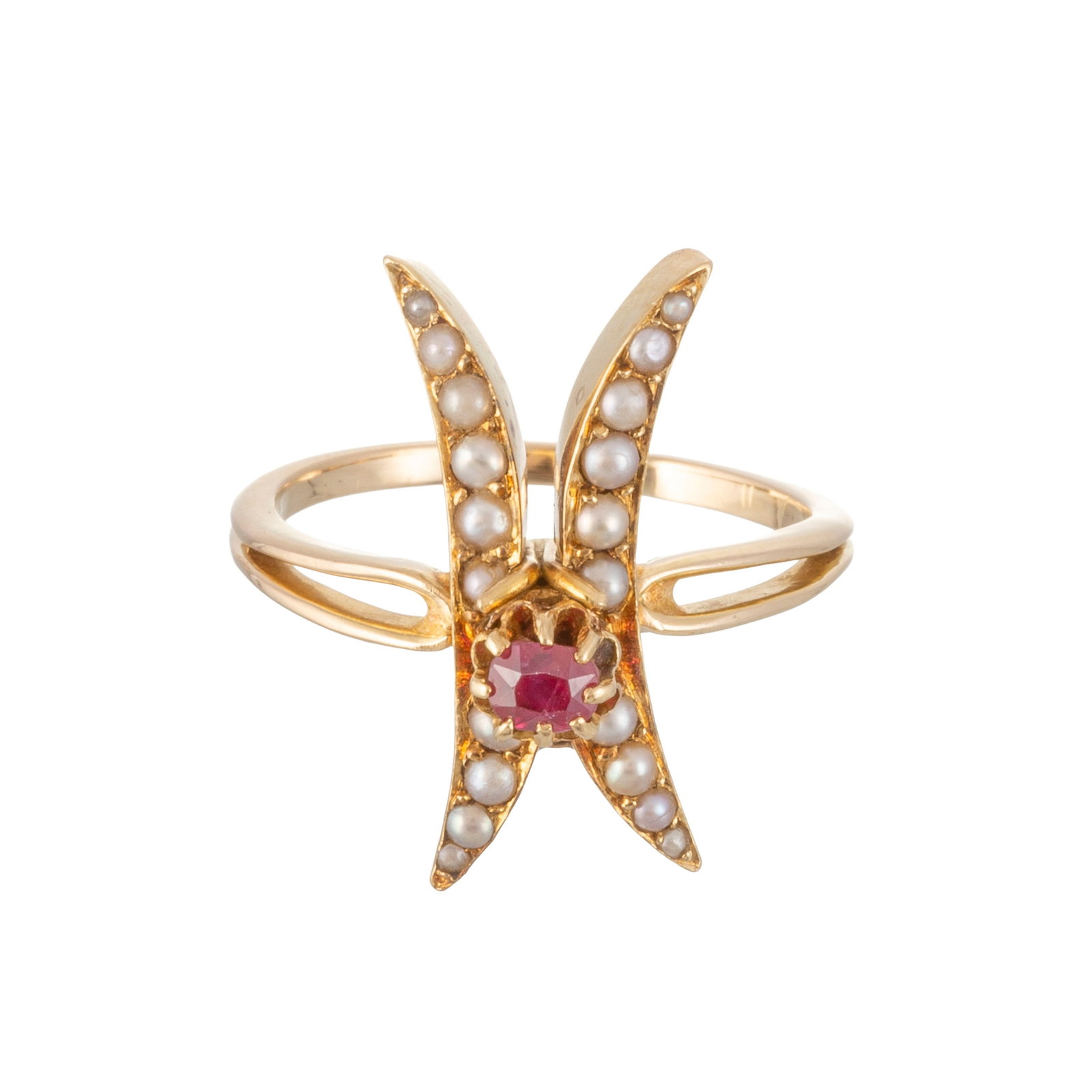 Bague formée d'un élément XIXe s. en or 585 serti de deux lignes de demi perles surmo - 2