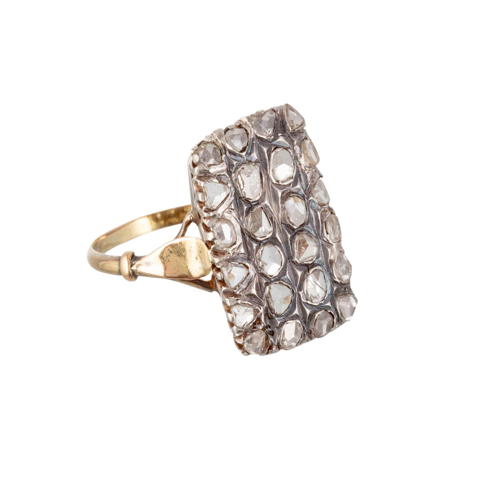 Bague rectangulaire de style XIXe s., en or 750 et argent pavée de diamants facettés, doig - 2