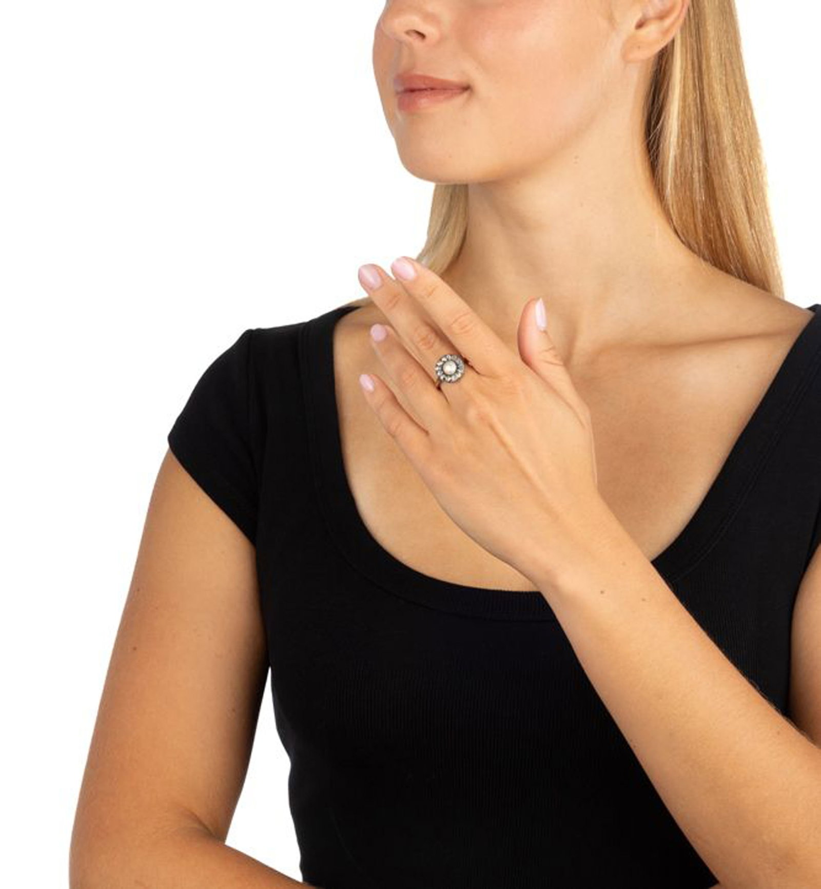 Bague XIXe s., or et argent ornée d'une perle bouton (non testée) entourée de diamant - 4