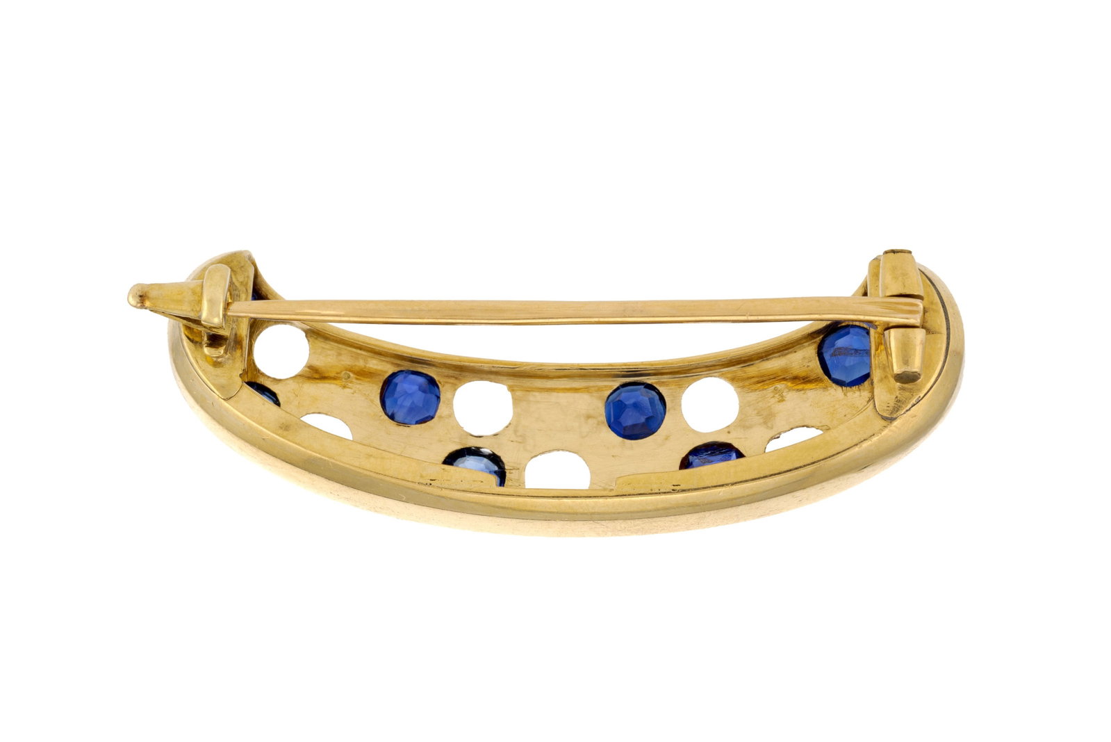 Broche XIXe s., or 750 sertie de saphirs, de petits diamants et demi perles, long. 4 cm, 7g (manques - 3