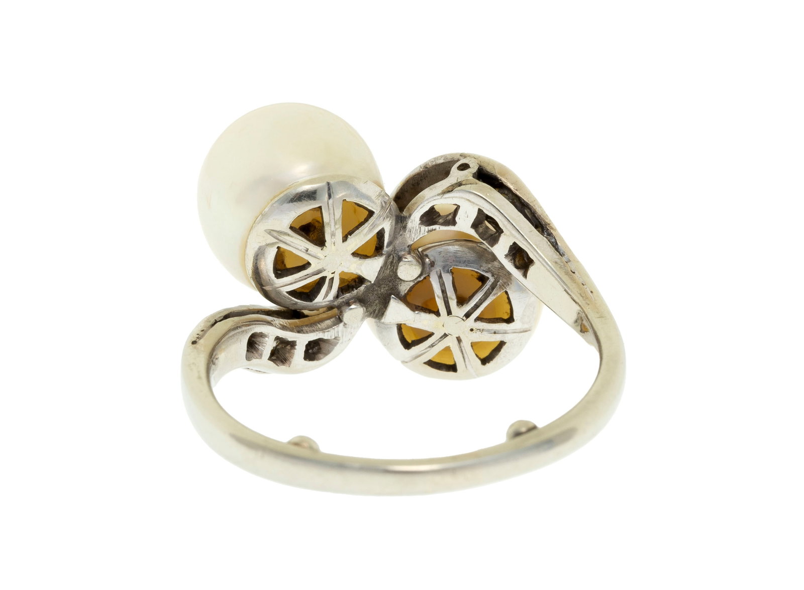 Bague toi & moi or gris 375 ornée de 2 perles non testées épaulées de diamants t - 3