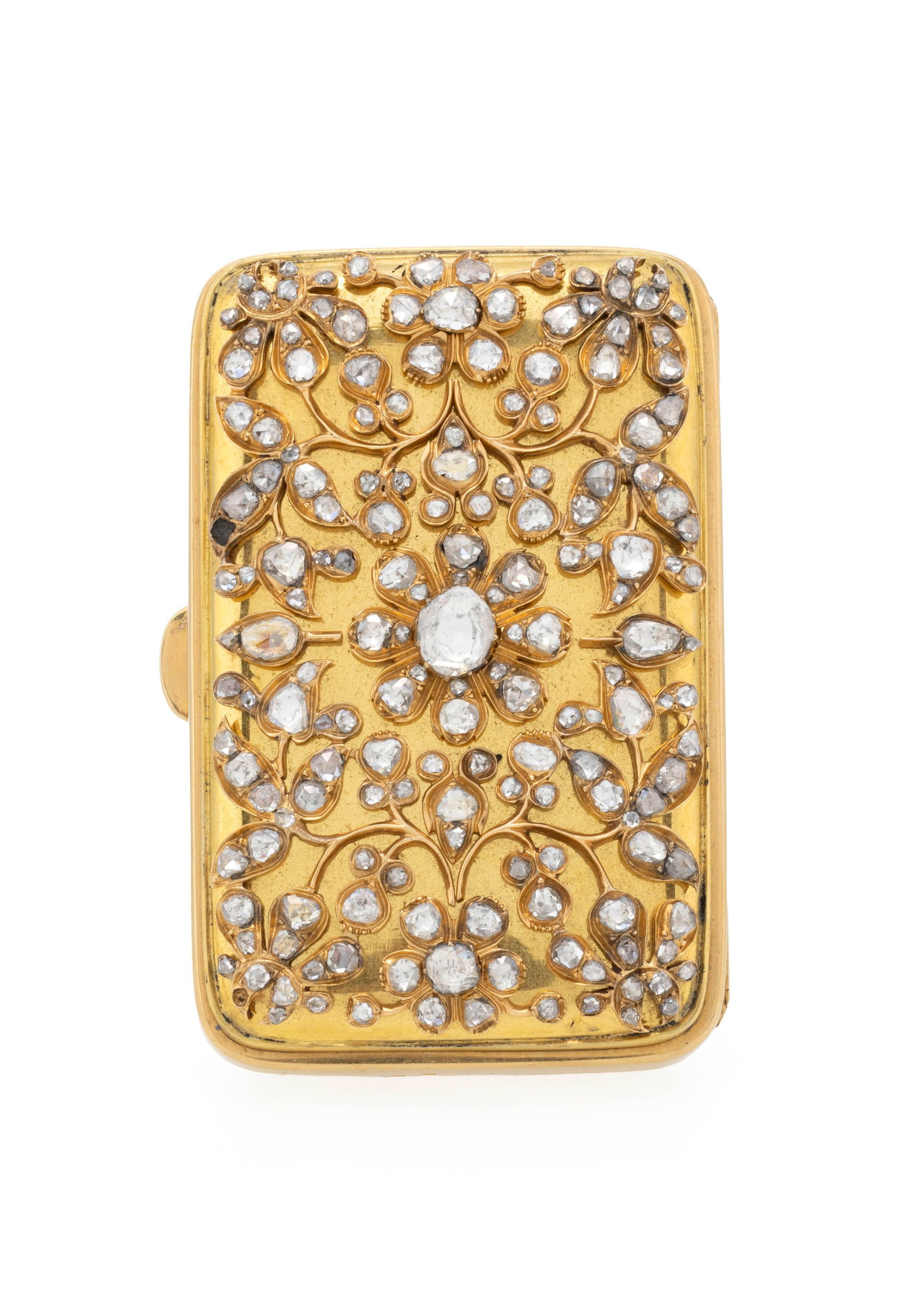 Boîte XIXe s., or 750 richement décorée de rinceaux sertis foilback de diamants taill - 3
