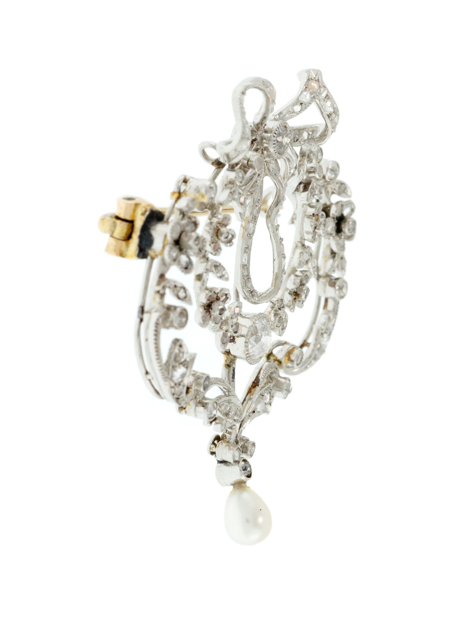 Broche Belle Époque en platine et or gris 750 à décor de guirlandes surmontées d - 2