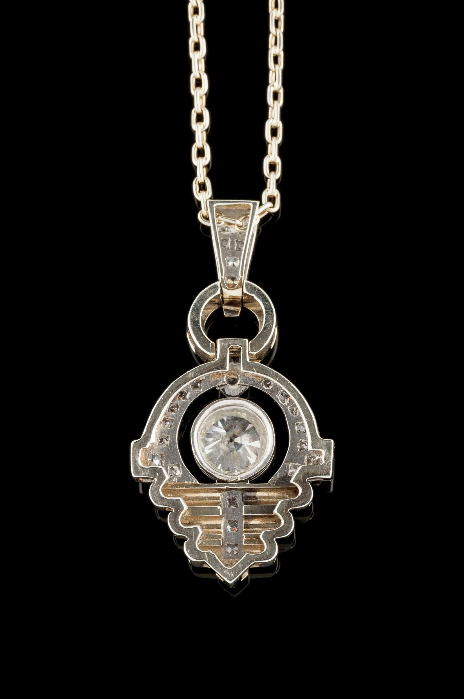 Pendentif Art Déco or gris 750 et platine serti de diamants taille 8/8 entourant un diamant tai - 4