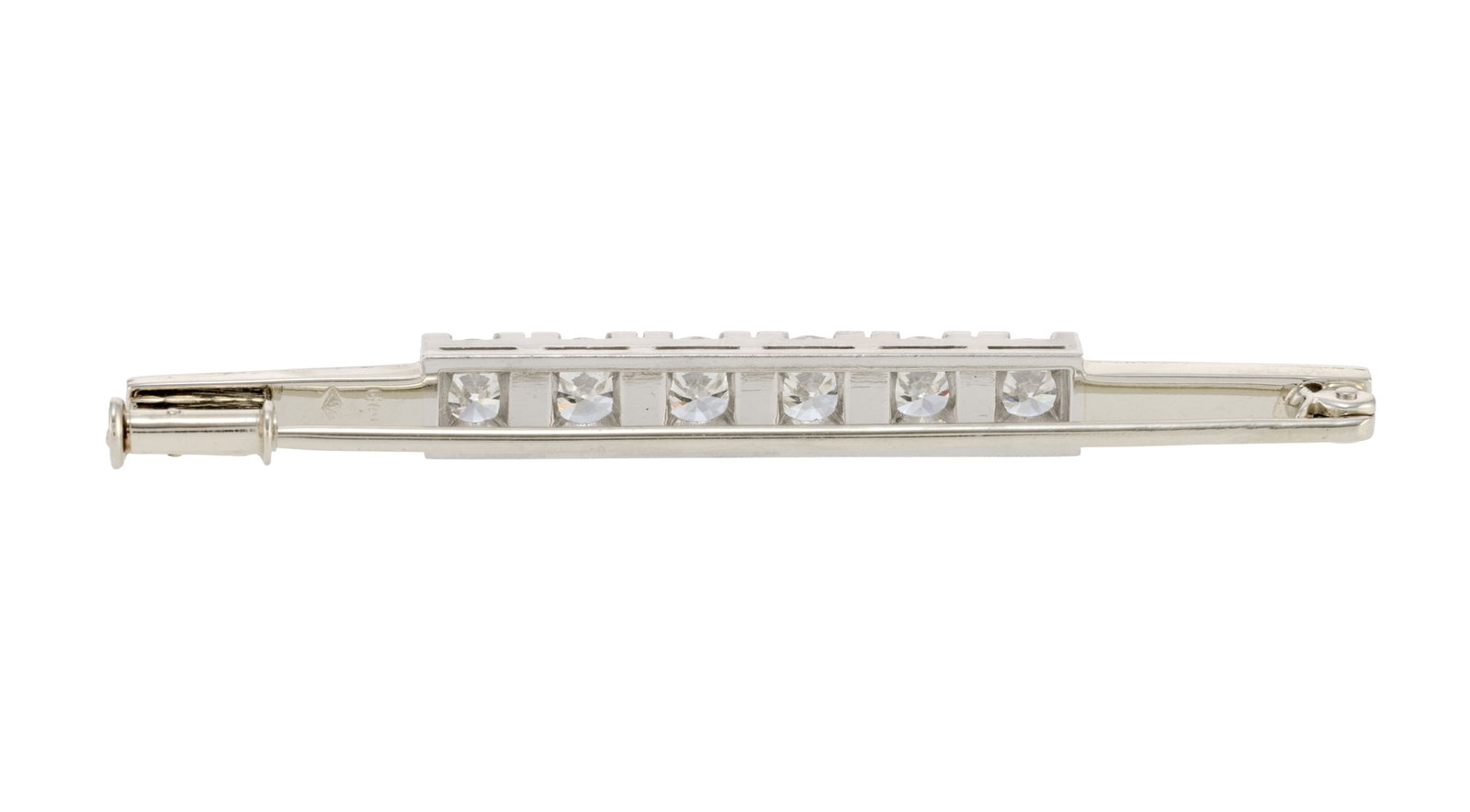 Broche barrette or gris 750 sertie de 6 diamants taille brillant (total env. 1.8 ct), long. 5.2 cm,  - 3