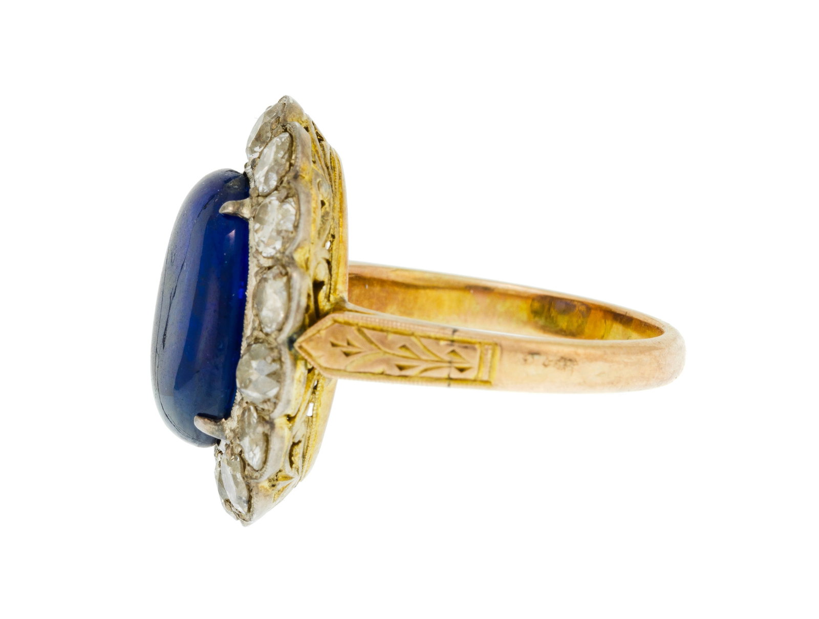 Bague en or rose 375 et argent sertie d'un saphir poli entouré de diamants taille brillant, doi - 2