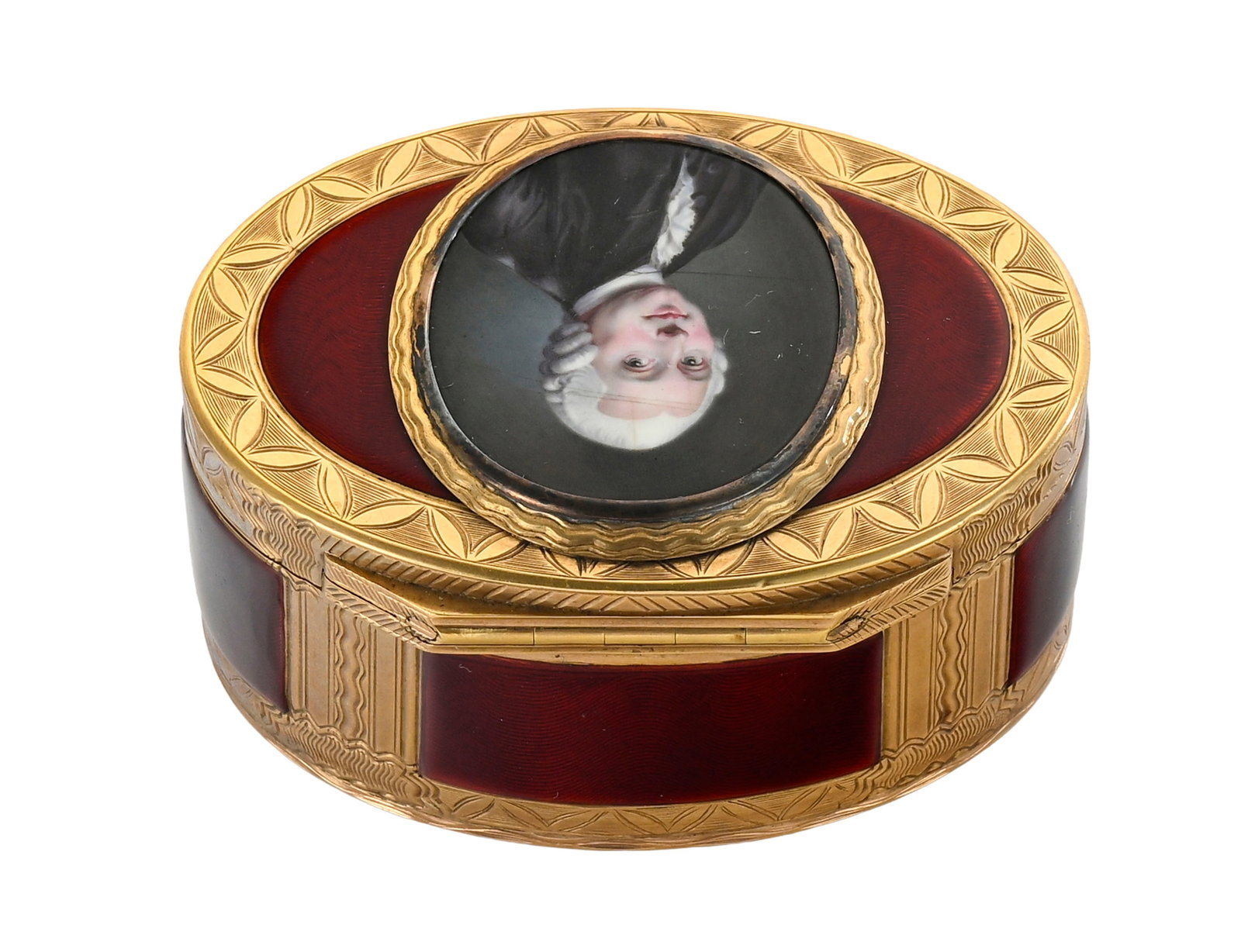 Tabatière ovale en or et émail, Paris 1770-1780, au décor d'un portrait en miniature  - 3