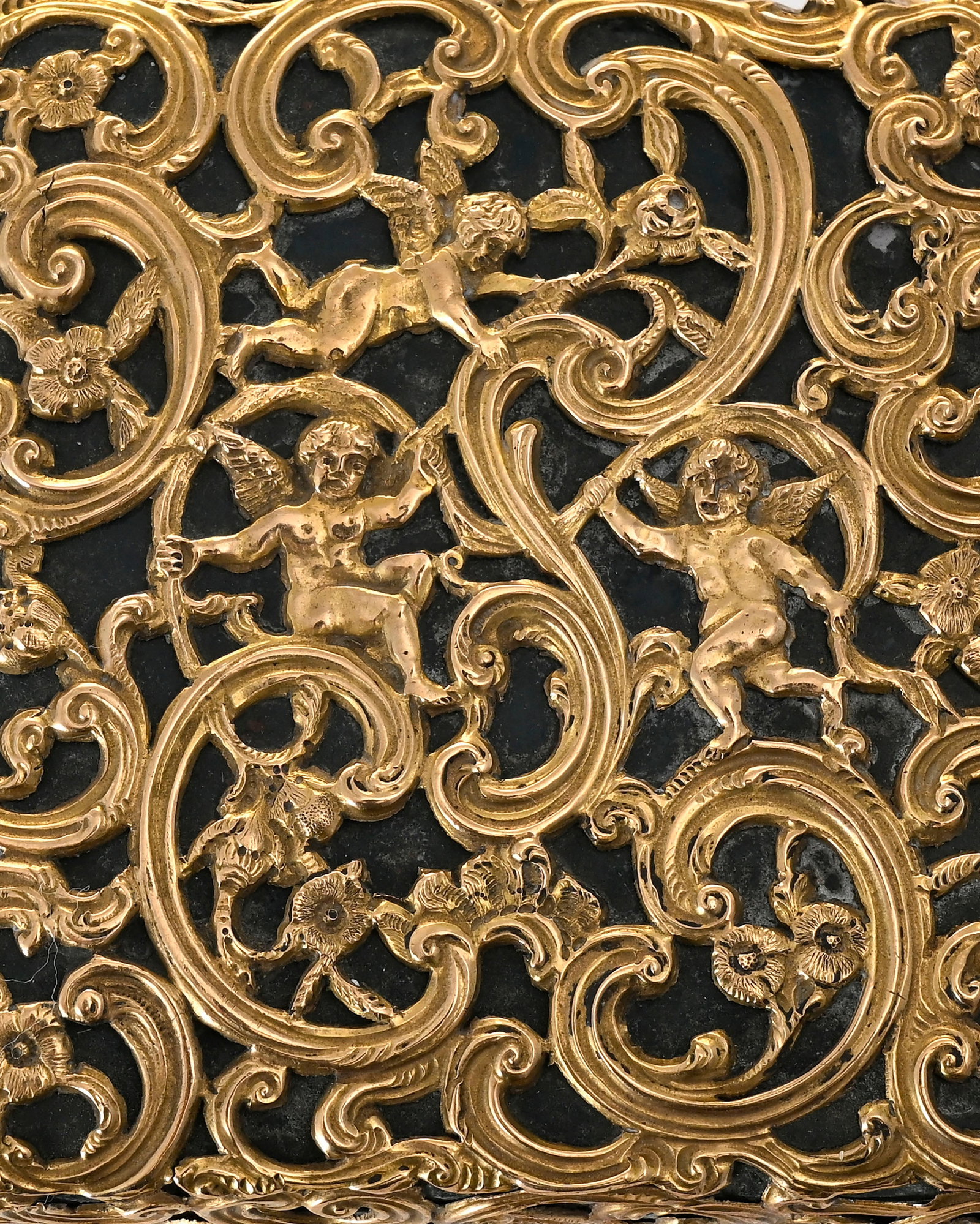 Coffret à flacons en héliotrope et or, probablement Angleterre circa 1760, orné dR - 11