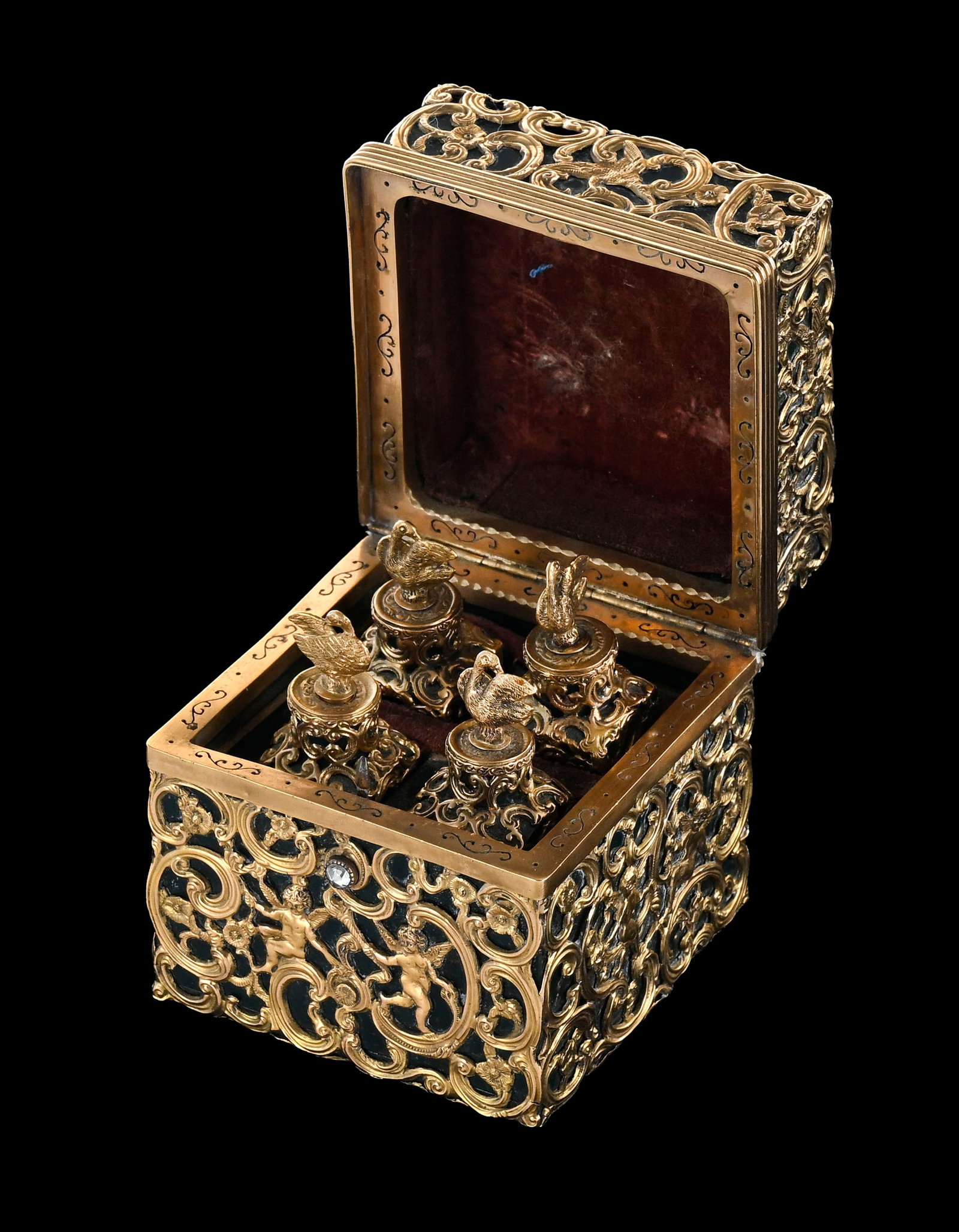 Coffret à flacons en héliotrope et or, probablement Angleterre circa 1760, orné dR - 2