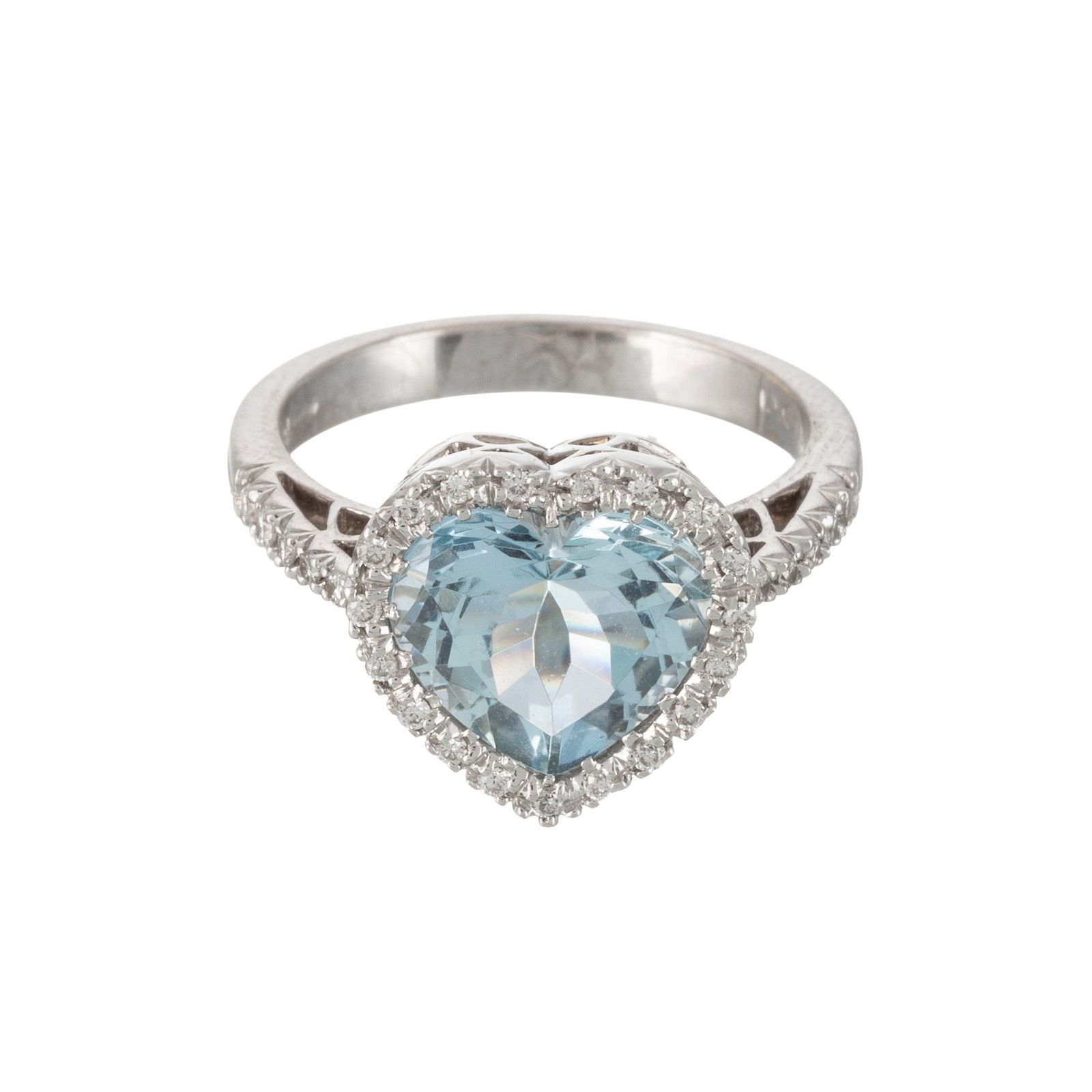 Favero, bague en or gris 750 sertie d'une aigue-marine taille cœur entourée de diamants ta - 2