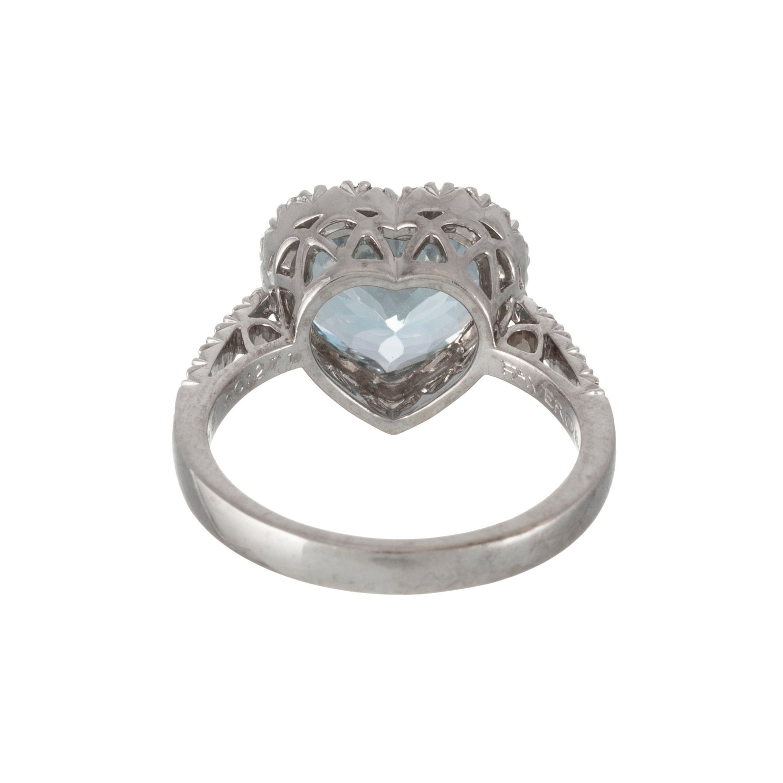 Favero, bague en or gris 750 sertie d'une aigue-marine taille cœur entourée de diamants ta - 4
