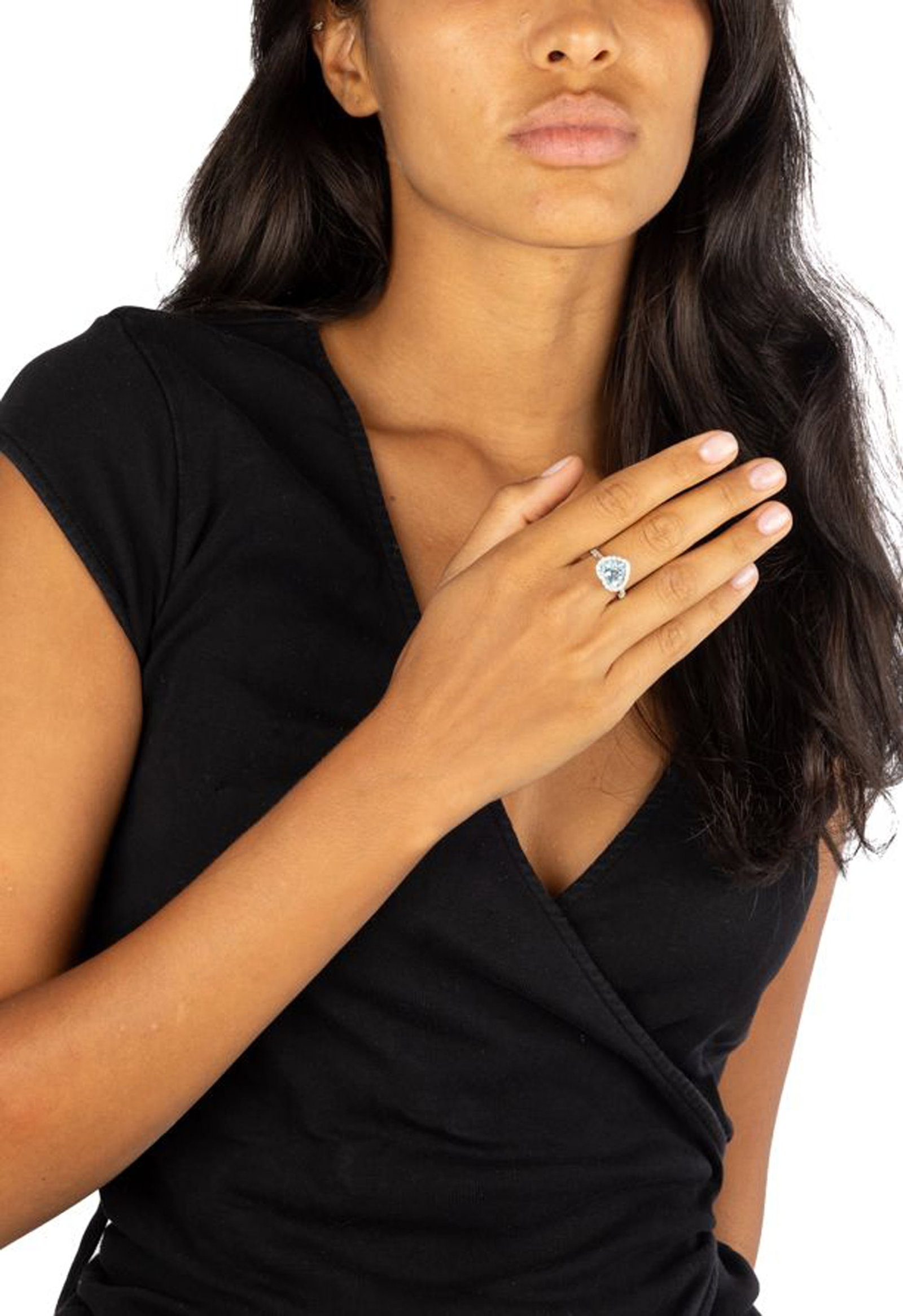 Favero, bague en or gris 750 sertie d'une aigue-marine taille cœur entourée de diamants ta - 5