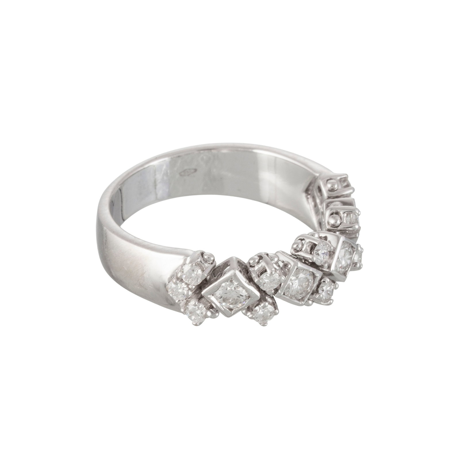 Marika, bague semi rigide or gris 750 sertie de diamants taille brillant, signée, doigt 56-16,  - 3