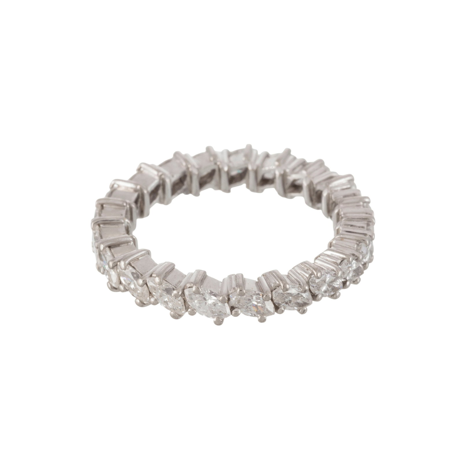Anneau rivière or gris 750 serti de diamants taille marquise, doigt 47-7 Les béné - 2