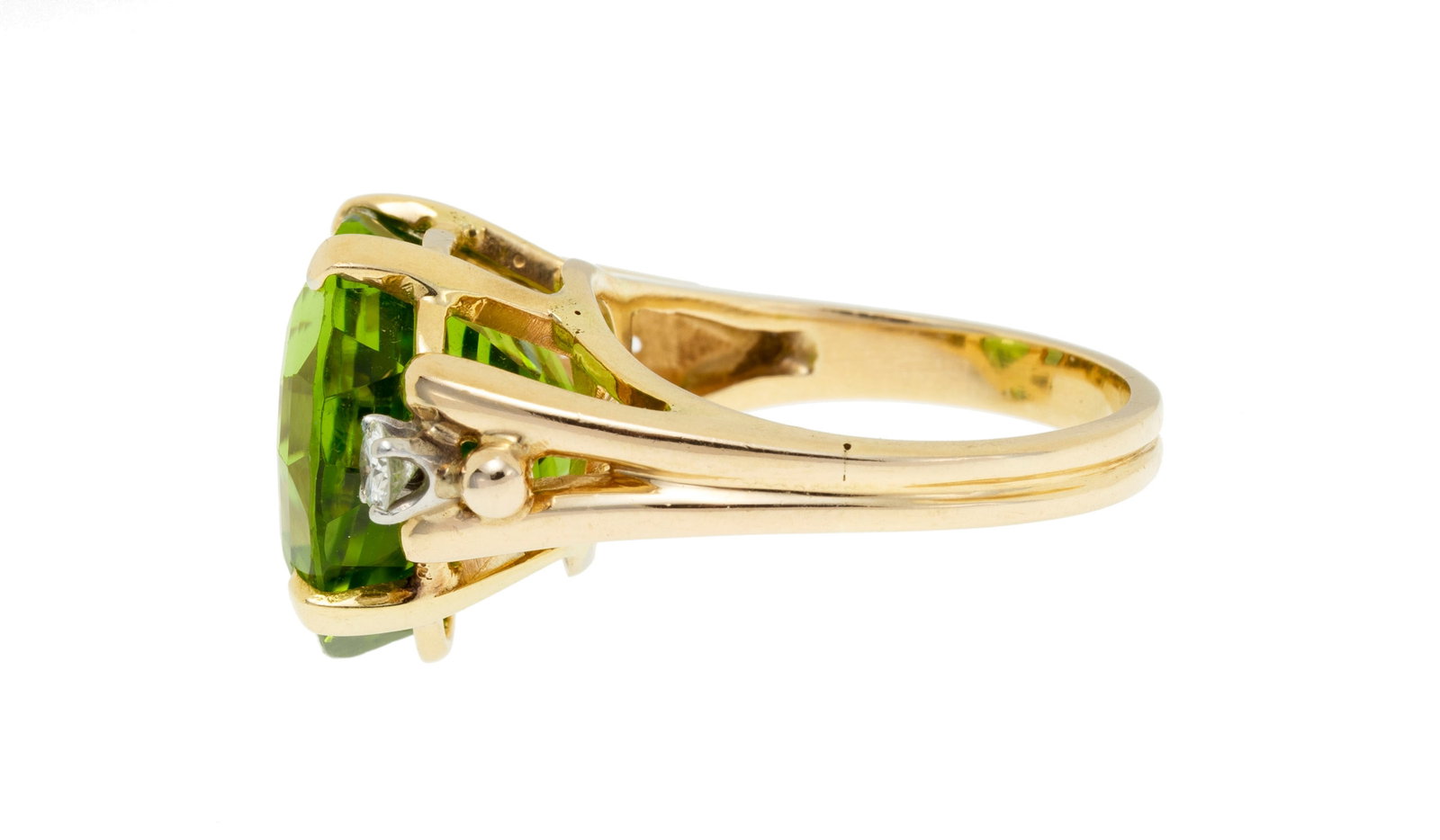 Bague or 585 sertie d'un péridot taille cœur épaulé de deux diamants taille bril - 2