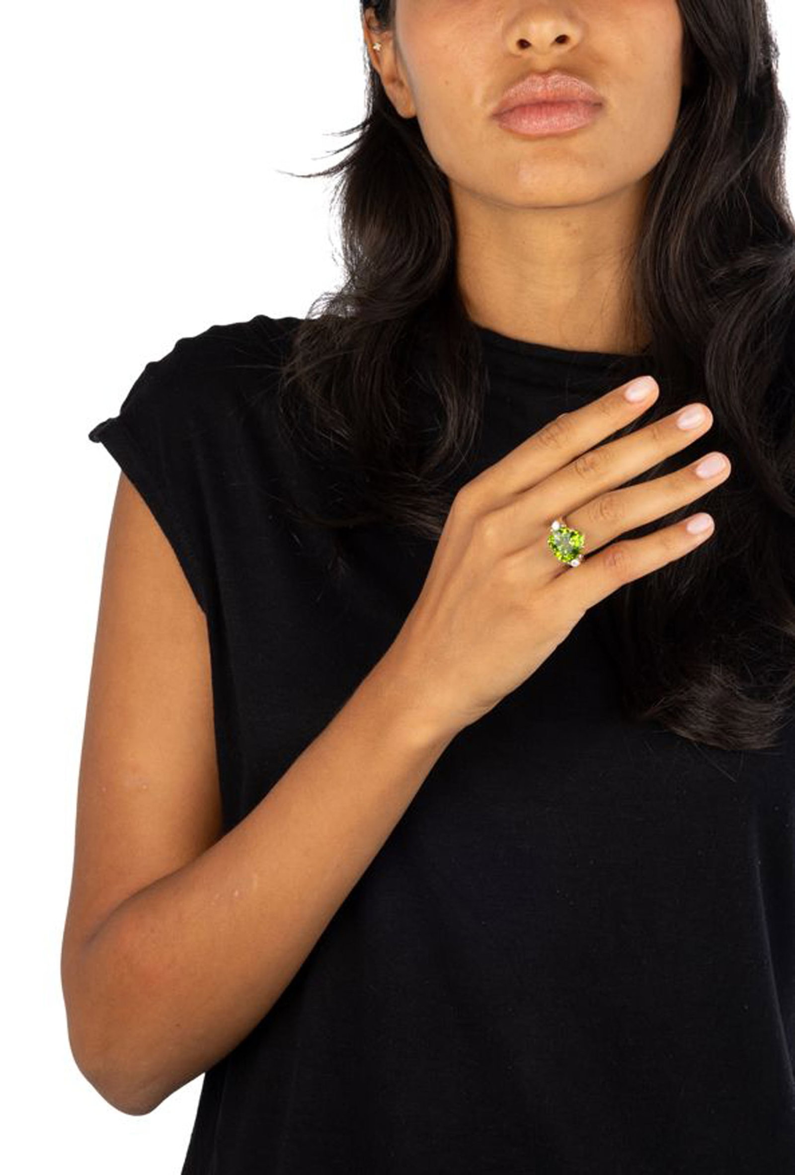 Bague or 585 sertie d'un péridot taille cœur épaulé de deux diamants taille bril - 4