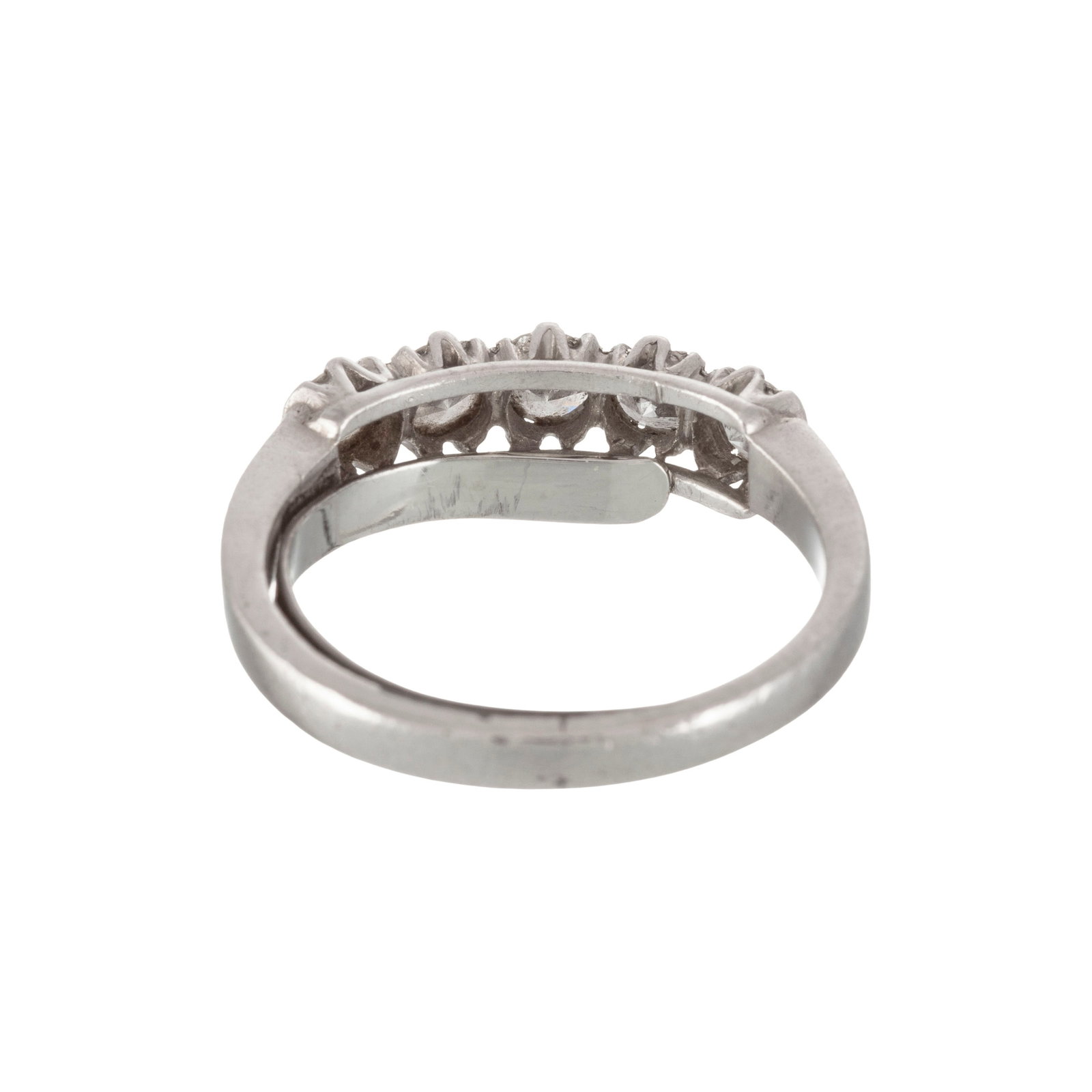 Bague platine sertie de 5 diamants taille brillant, doigt environ 49-9, 4g Les bénéfices  - 4