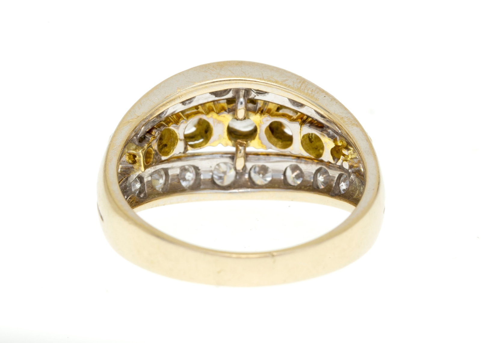 Bague or et or gris 750 sertie d'une ligne de diamants taille brillant bordée de deux lignes de - 3