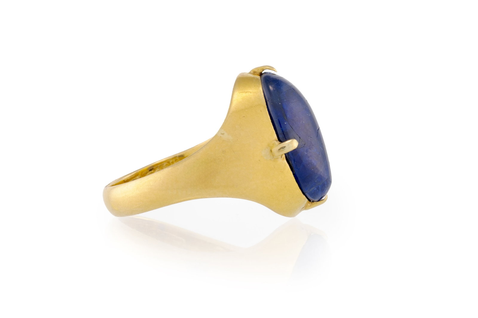 Bague or 750 sertie d'un saphir poli, doigt 58-18, 6g - 2