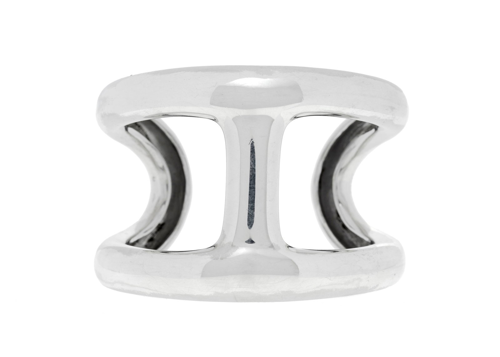 Hermès, Osmose, bracelet manchette en argent, signé, circ. 16.5 cm, 116g: Hermès, Osmose, bracelet manchette en argent, signé, circ. 16.5 cm, 116g Condition Bon état de conservation général. Présence de micro rayures d'usage normal.