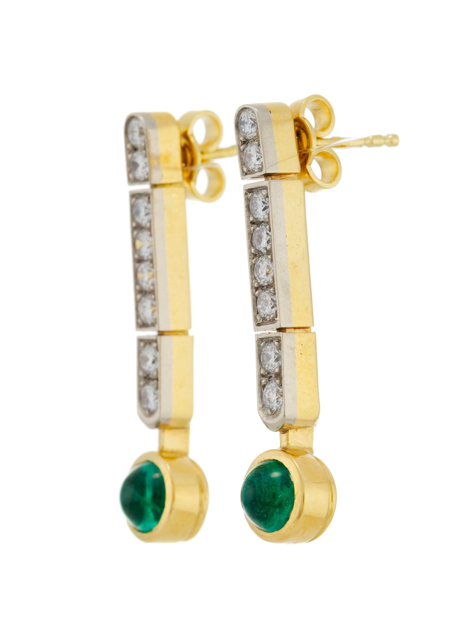 Paire de pendants d'oreilles deux ors 750 articulés sertis d'émeraudes cabochon et de diam - 2