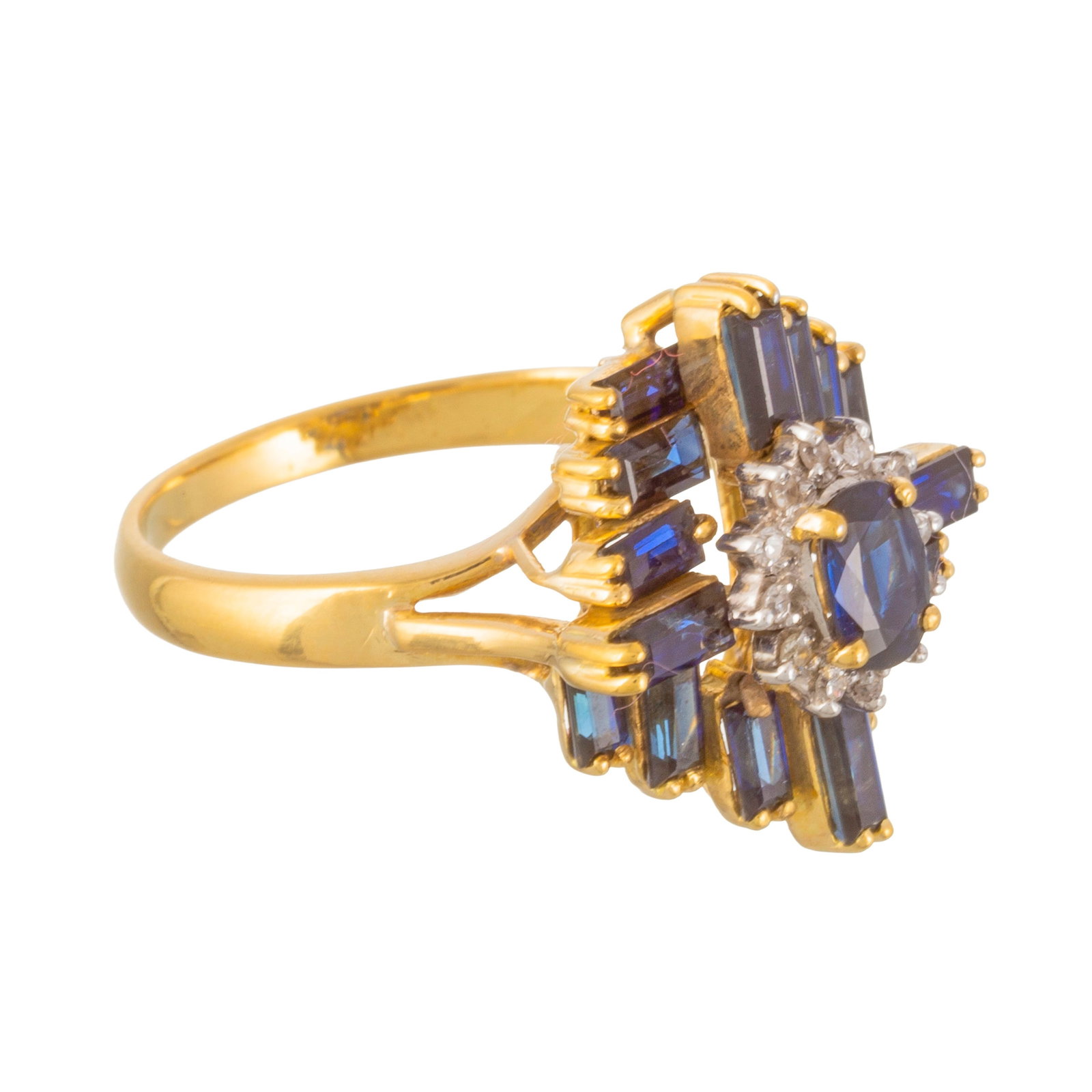 Bague 2 ors 750 sertie d'un saphir ovale entouré de diamants taille 8/8 et de saphirs taille ba - 2