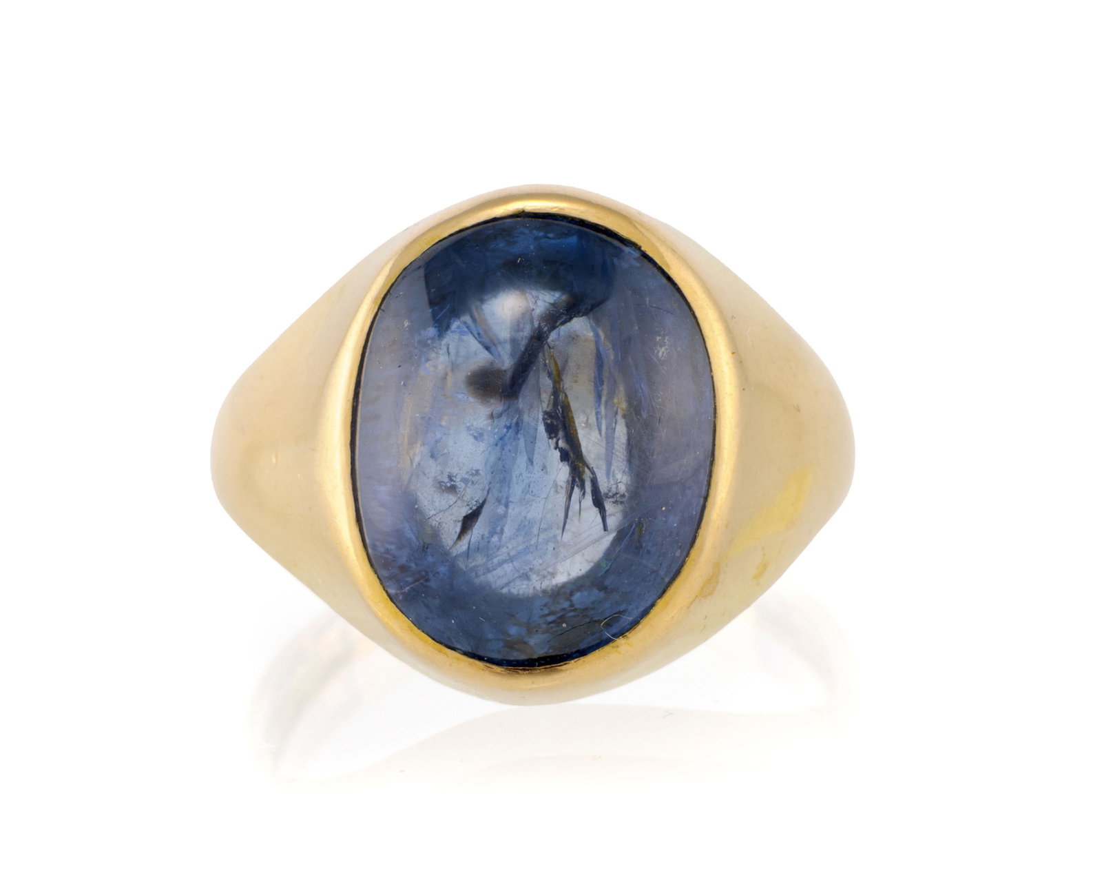Bague or 750 sertie d'un cabochon de saphir, doigt 54-14, 5g: Bague or 750 sertie d'un cabochon de saphir, doigt 54-14, 5g Condition Bon état de conservation général. Présence de rayures et micro rayures d'usage normal à l'or. Une