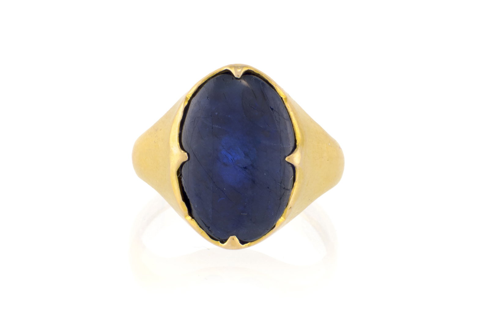 Bague or 750 sertie d'un saphir poli, doigt 54-14, 5g: Bague or 750 sertie d'un saphir poli, doigt 54-14, 5g Condition Monture: Etat bon à moyen. Nombreuses rayures et micro rayures à l'or. Gemme: Etat moyen. Fissures atteignant la surface du