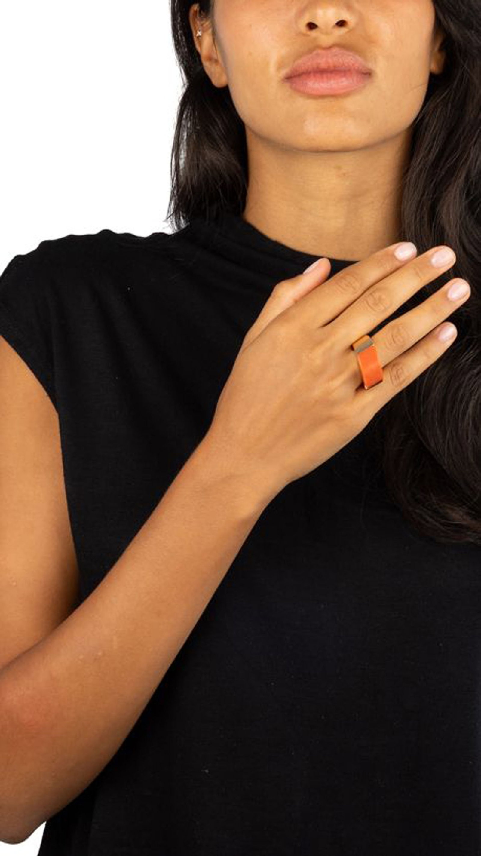 Vhernier, Timpano, bague or 750 ornée d'un élément en corail, signée, doigt 54-1 - 5