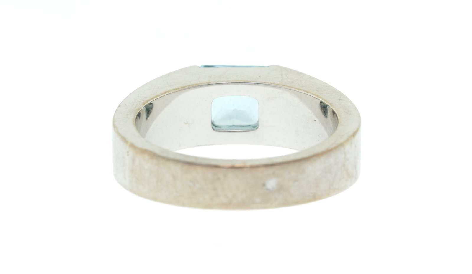 Cartier, Tank, bague or gris 750 sertie d'une aigue-marine taille buff-top, signée, numéro - 3