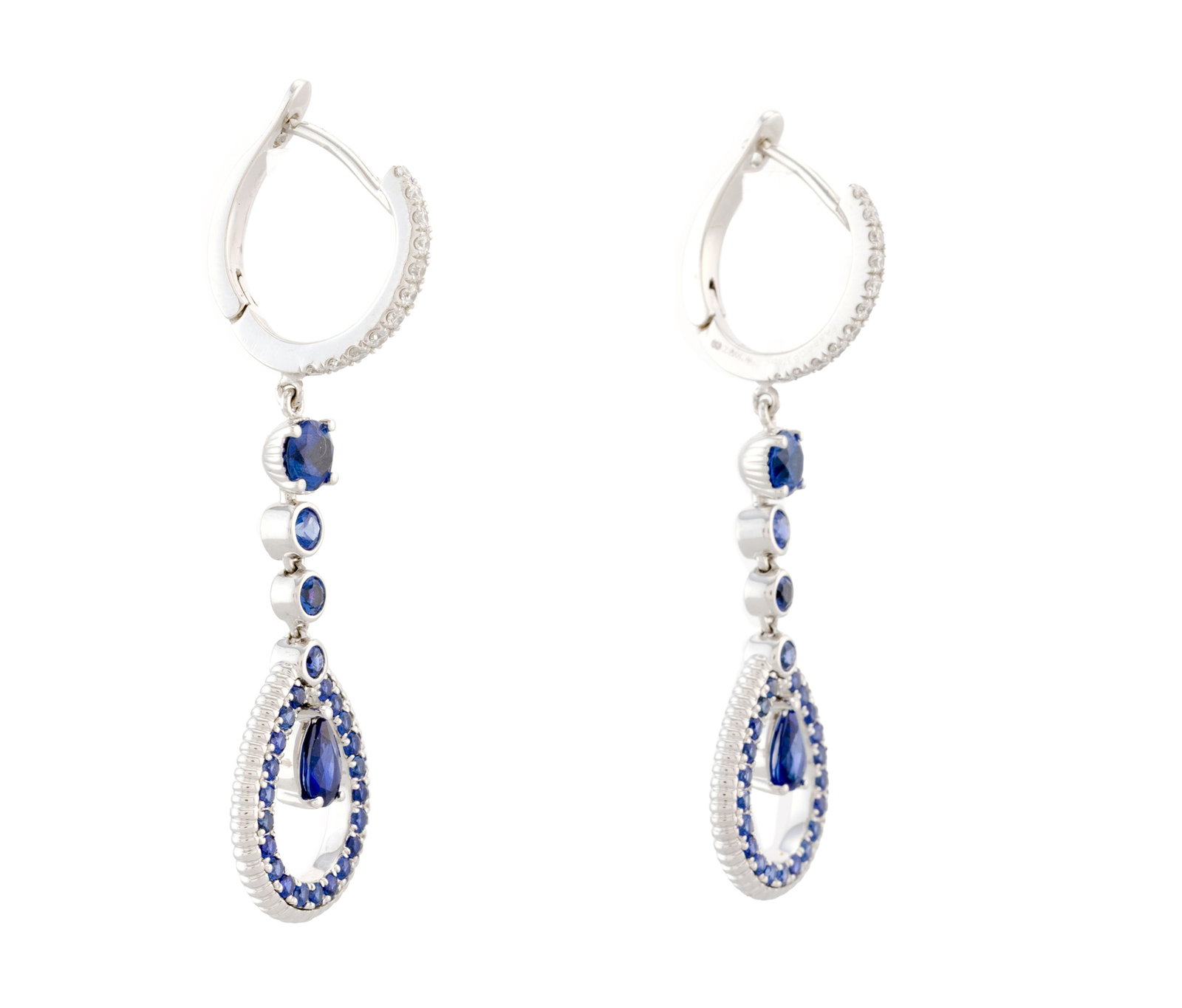 Fabergé, Colours of Love, paire de pendants d'oreilles or gris 750 sertis de saphirs et de diam - 2