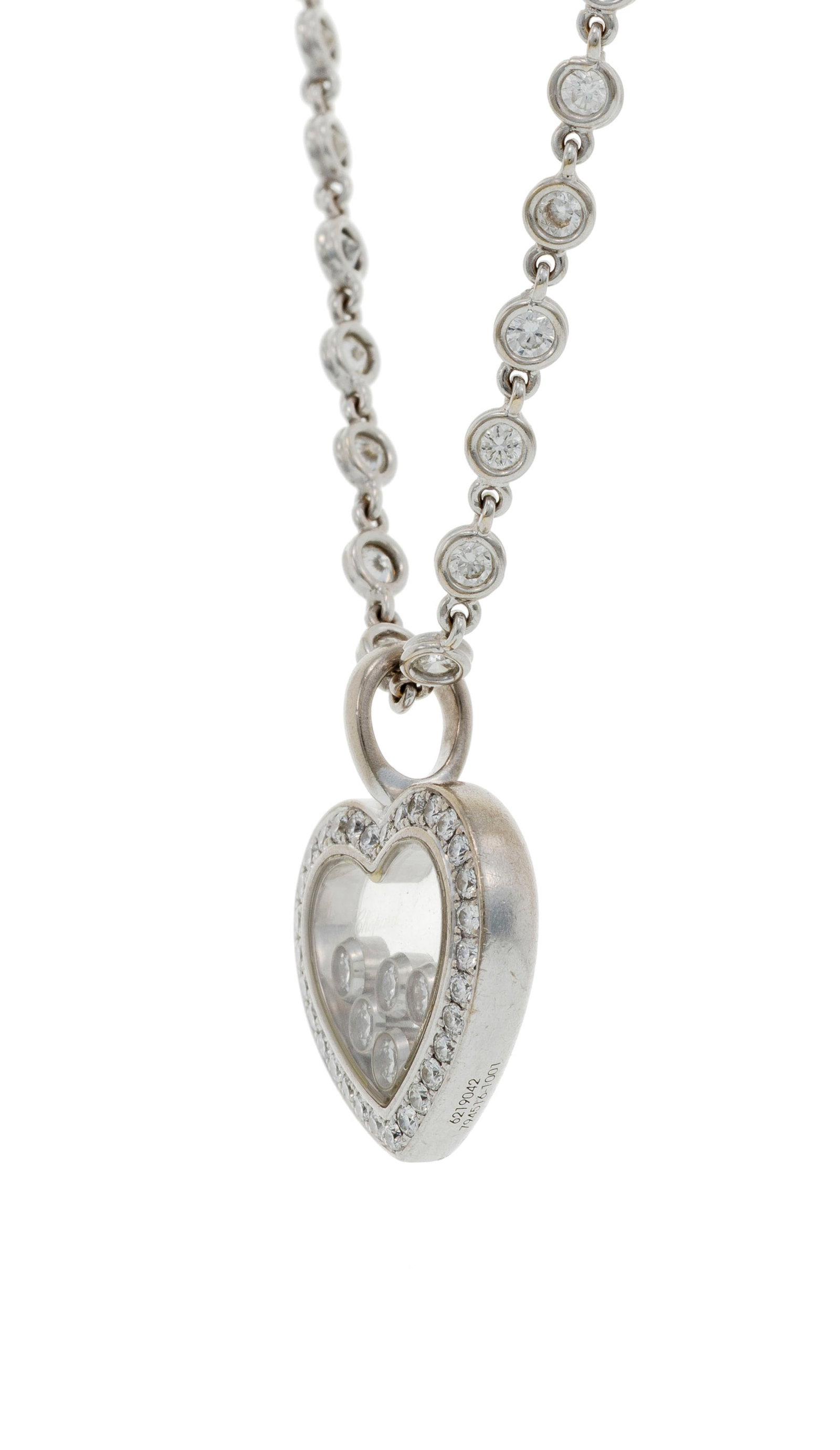 Chopard, Happy Diamonds, pendentif cœur en or gris 750 serti de diamants taille brillant dont c - 2