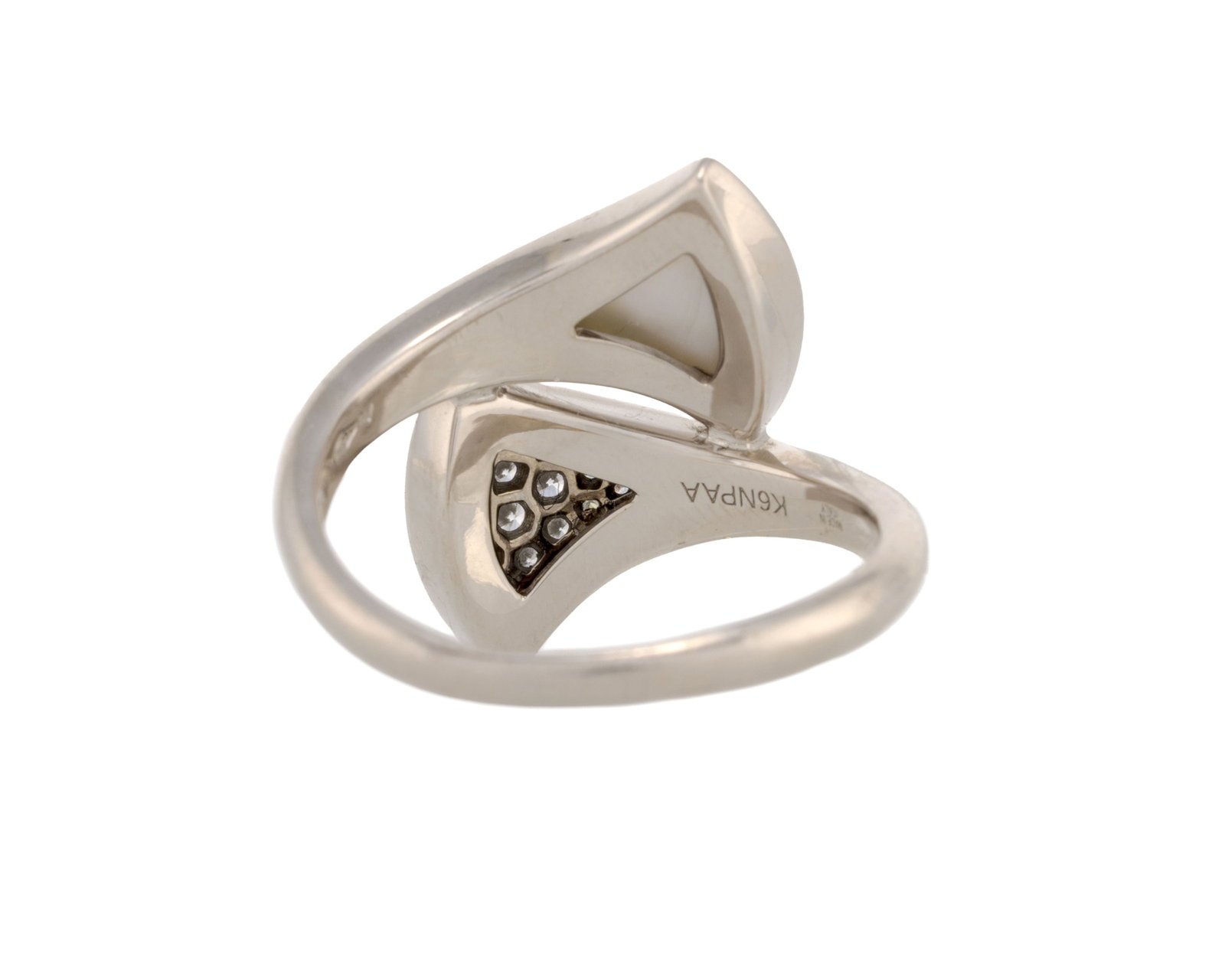 Bulgari, Diva's Dream, bague or gris 750 sertie de diamants taille brillant et ornée d'une plaq - 3