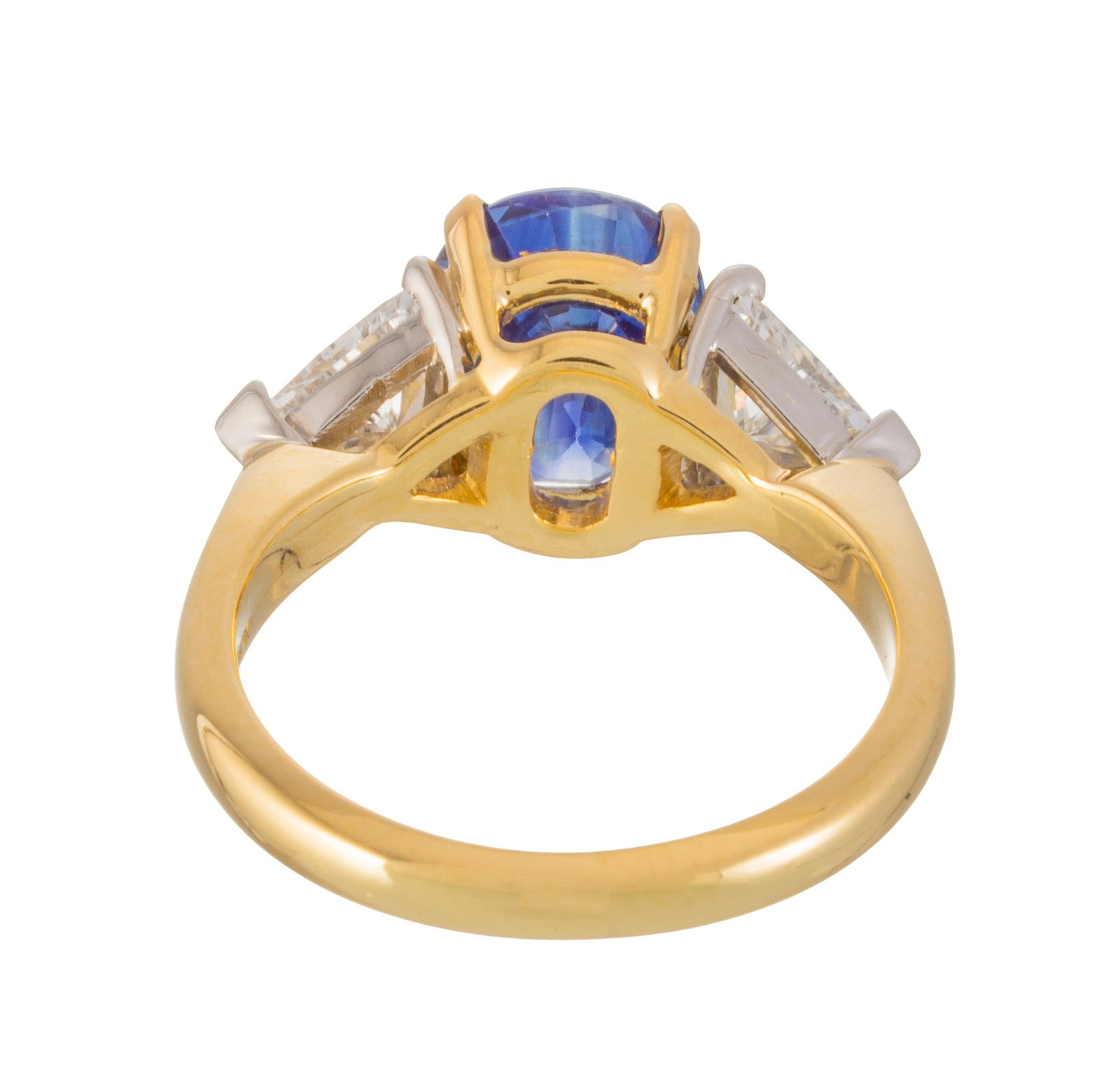 Bague or 750 et platine sertie d'un saphir ovale (env. 2.6 ct) épaulé de deux diamants tai - 4
