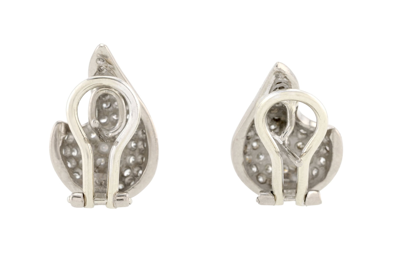 Paire de boucles d'oreilles or gris 750 serties en pavé de diamants taille brillant, h. 2 cm, 9 - 3
