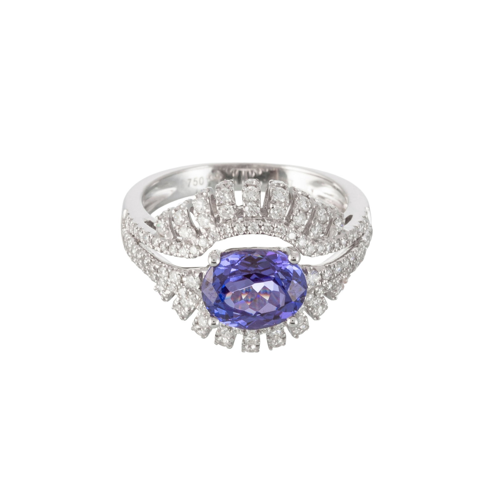 Bague or 750 sertie d'une tanzanite ovale entourée de diamants taille brillant, doigt 52-12, 4g - 2