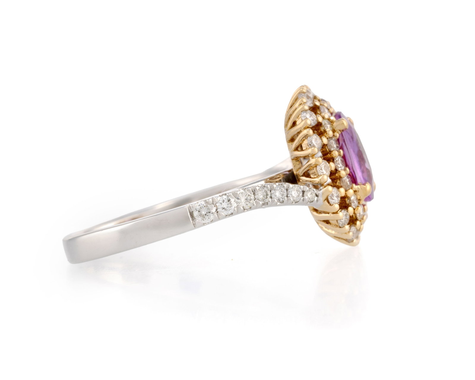 Bague 2 ors 750 sertie d'un saphir rose ovale entouré de diamants taille brillant, doigt 52-12 - 2