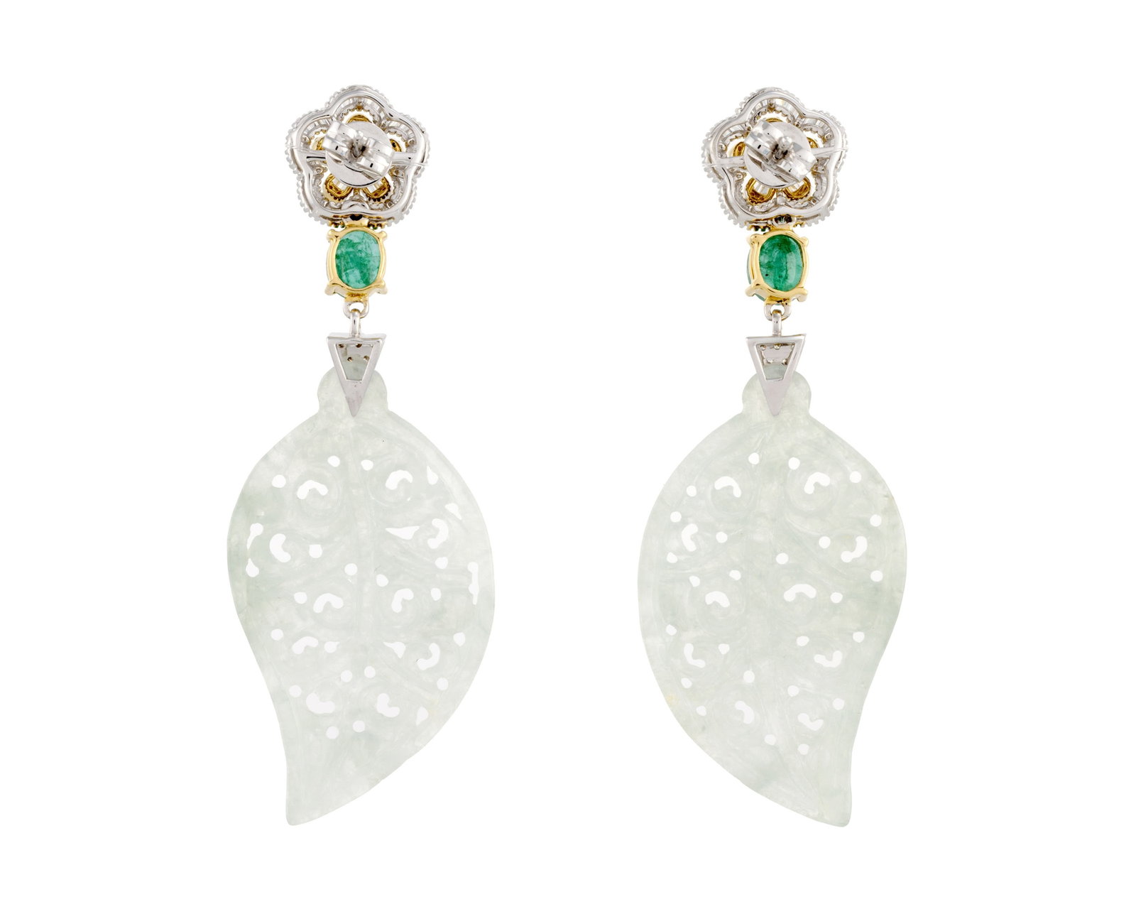Paire de pendants d'oreilles 2 ors 750 à motif floral pavé de diamants taille baguette et  - 3