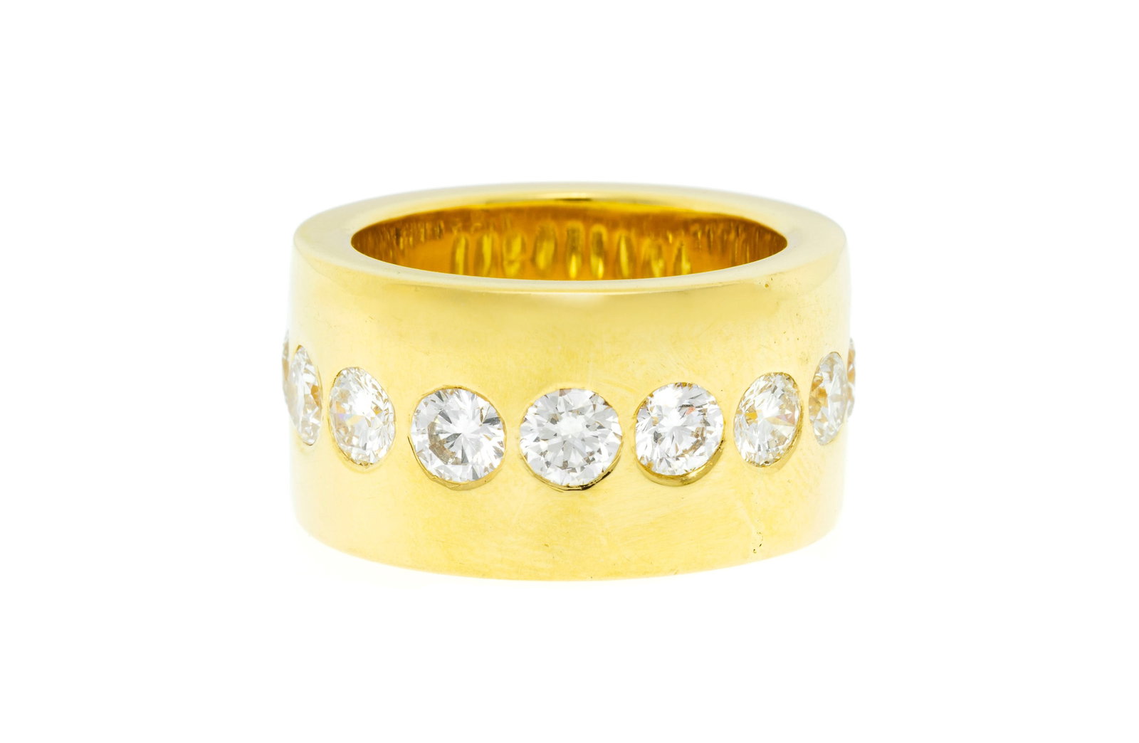 Anneau or 750 serti d'une ligne de diamants taille brillant, doigt 52-12, 27g: Anneau or 750 serti d'une ligne de diamants taille brillant, doigt 52-12, 27g Condition Très bon état de conservation général. Présence de micro rayures d'usage normal.