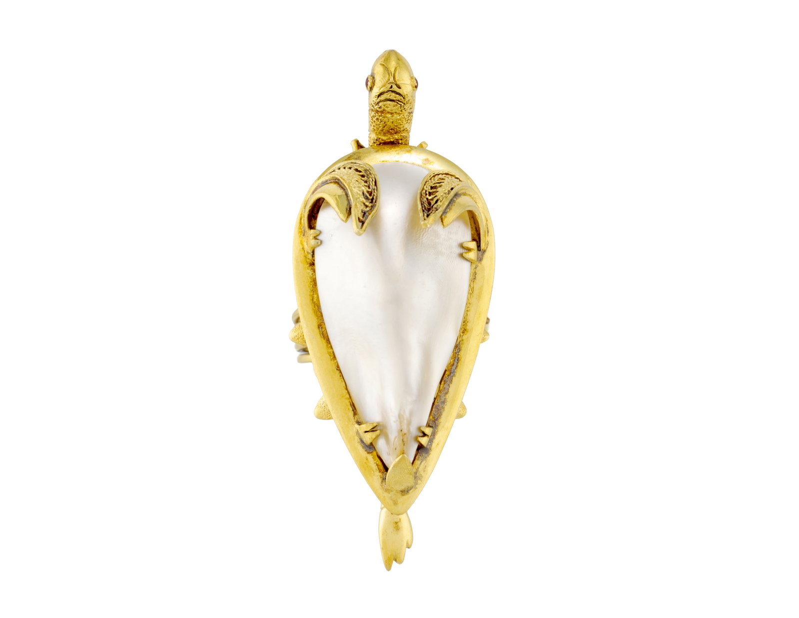 Bague stylisant une tortue de mer en or 585 ornée de nacre, doigt 56-16, 16g: Bague stylisant une tortue de mer en or 585 ornée de nacre, doigt 56-16, 16g Condition Bon état de conservation général. Présence de rayures et micro rayures d'usage normal.
