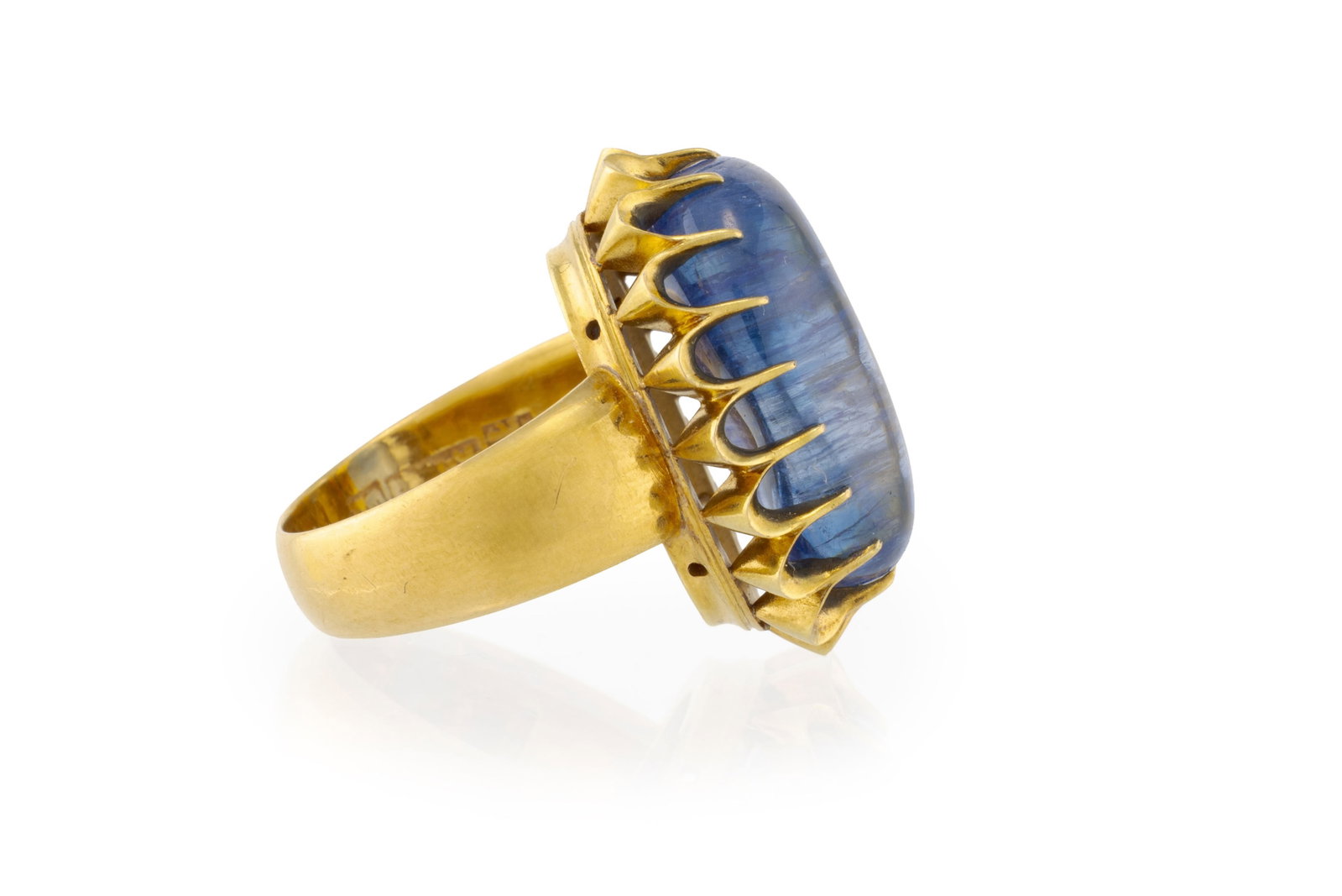 Bague or 750 sertie d'un saphir poli, doigt 53-13, 16g - 2