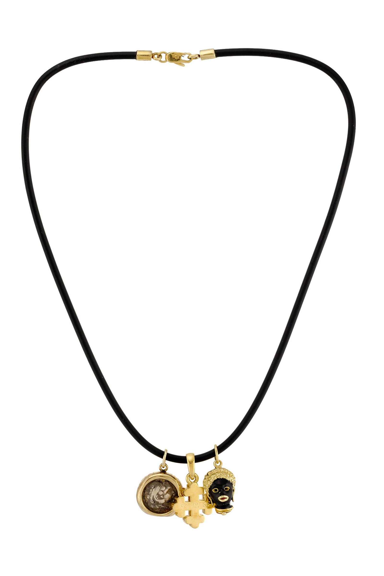 Lot de 3 pendentifs, l'un en or 750 représentant une croix botonnée, le deuxième en o: Lot de 3 pendentifs, l'un en or 750 représentant une croix botonnée, le deuxième en or 750 figurant un visage féminin émaillé et le dernier en or 585 orné d'un t