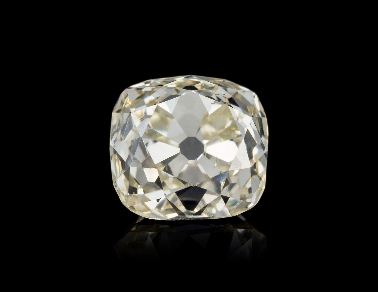 1 diamant taille ancienne sur papier de 3.69 carats (1 of 1)