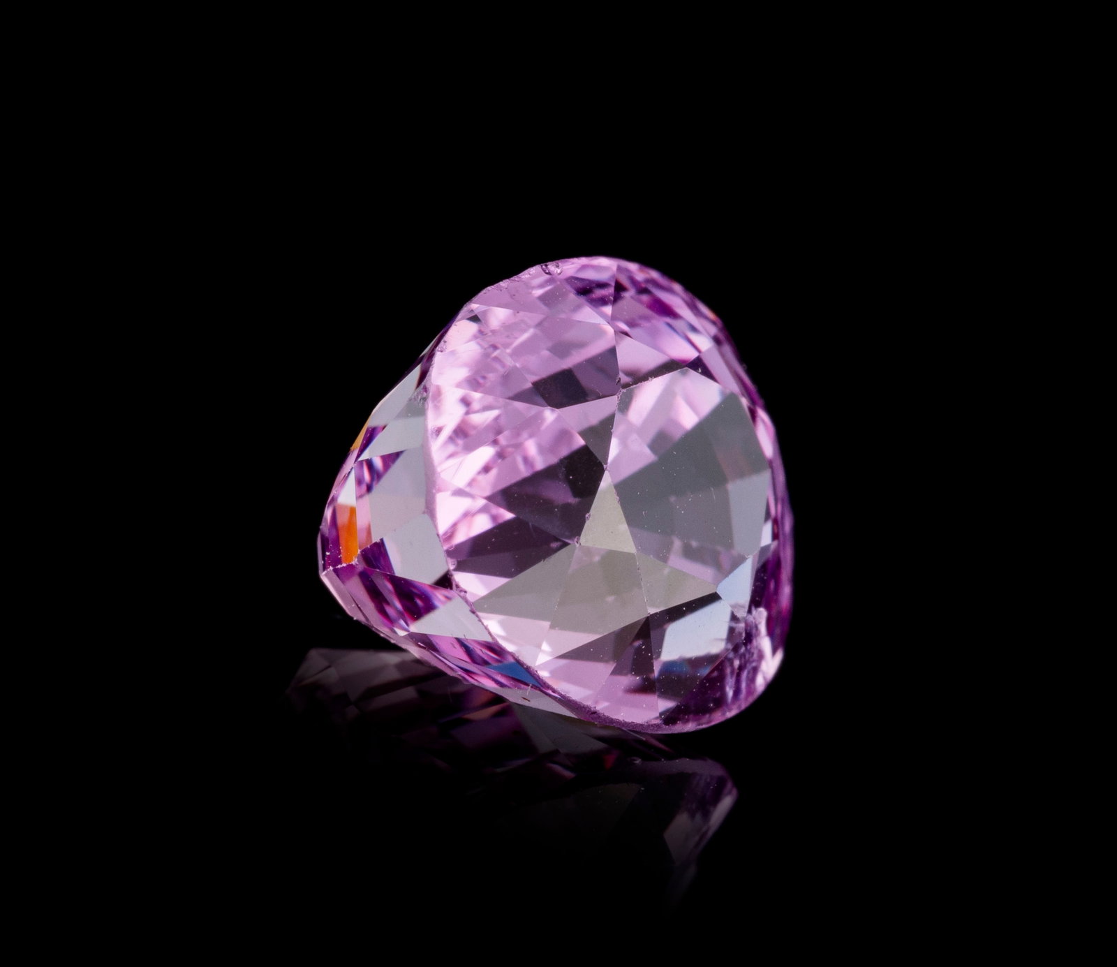 1 saphir rose taille ovale sur papier de 10.41 carats, Ceylan, non chauffé selon le rapport GGT - 2