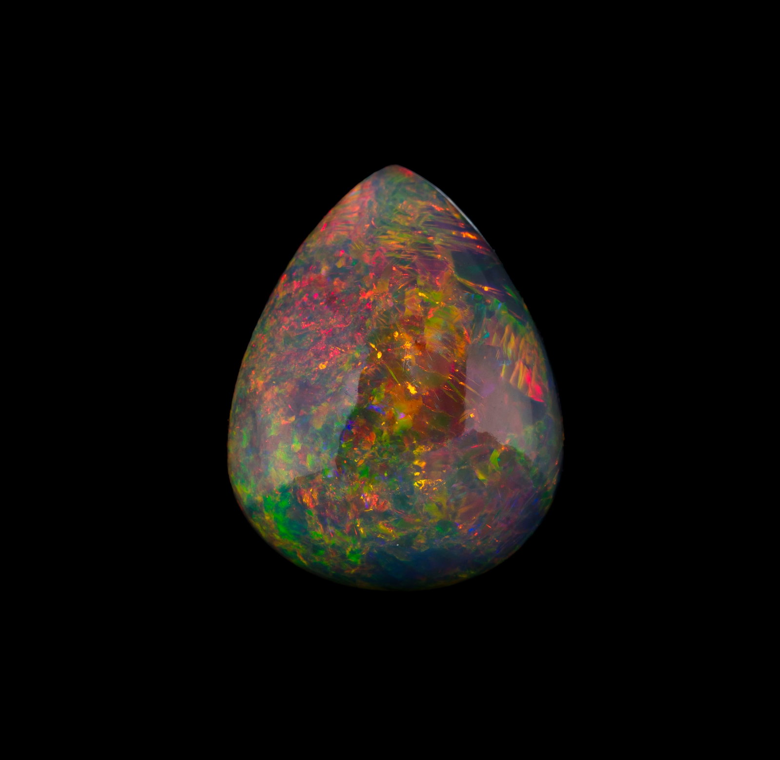 Une opale noire piriforme sur papier de 13.33 carats (1 of 2)