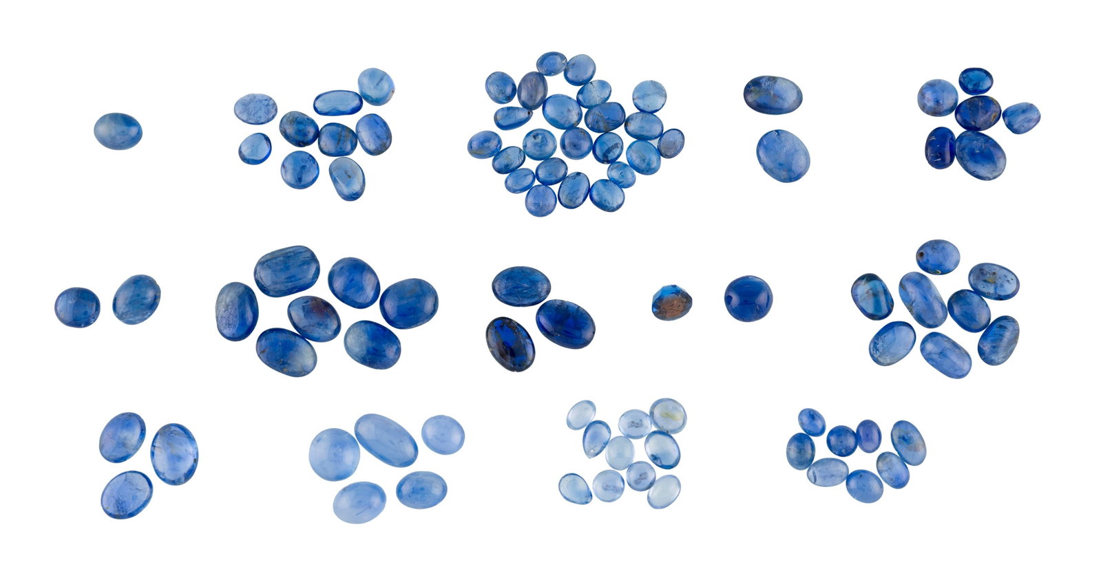 Lot de 14 plis de saphirs taillés en cabochons ou polis pour un total d'environ 309 carats: Lot de 14 plis de saphirs taillés en cabochons ou polis pour un total d'environ 309 carats