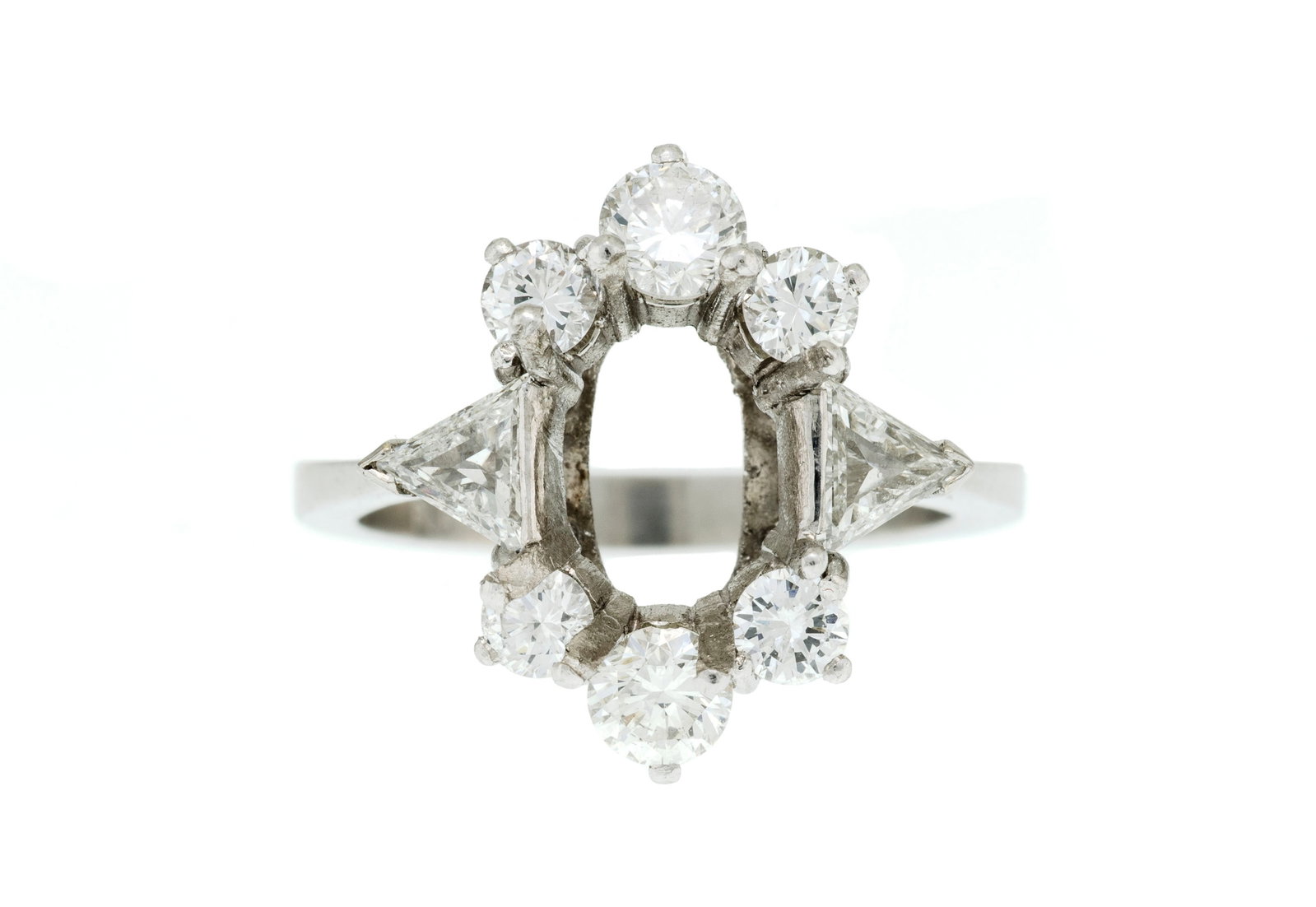 Monture de bague platine sertie de diamants taille brillant et triangle, doigt 53-13, 6g (1 of 4)